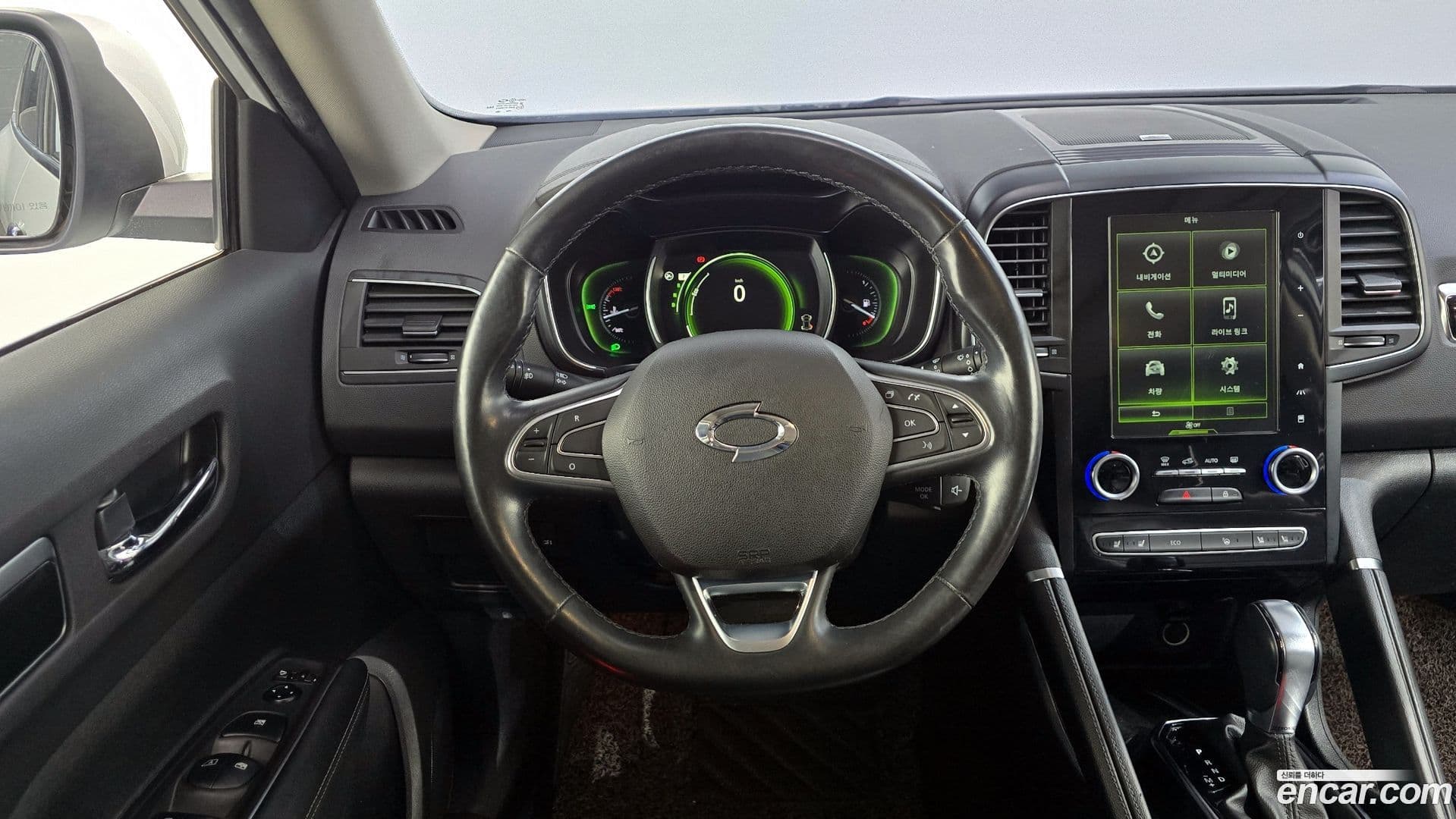 Main__Slider__Photo:QM6 Renault-KoreaSamsung 2018.6-12