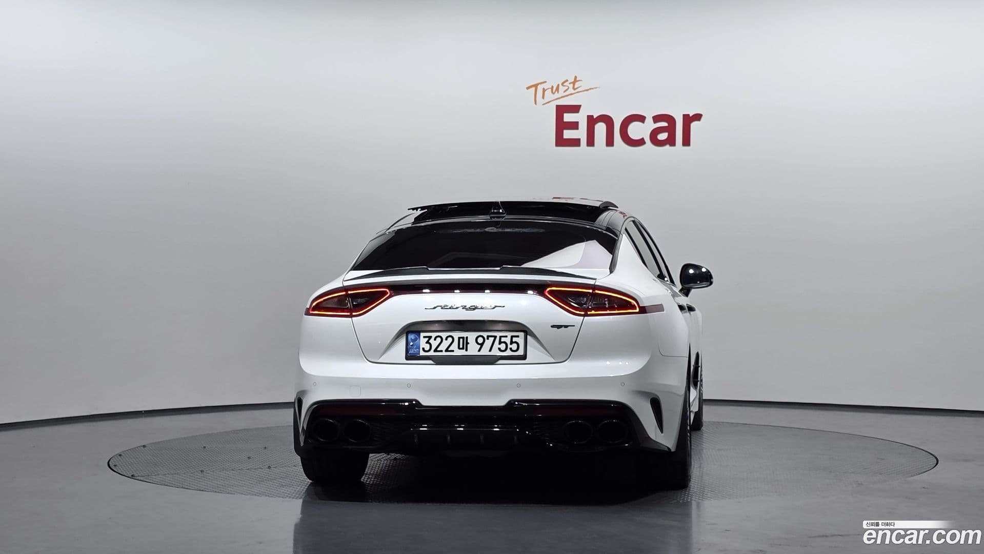 Main__Slider__Photo:Stinger Kia 2018.5-3