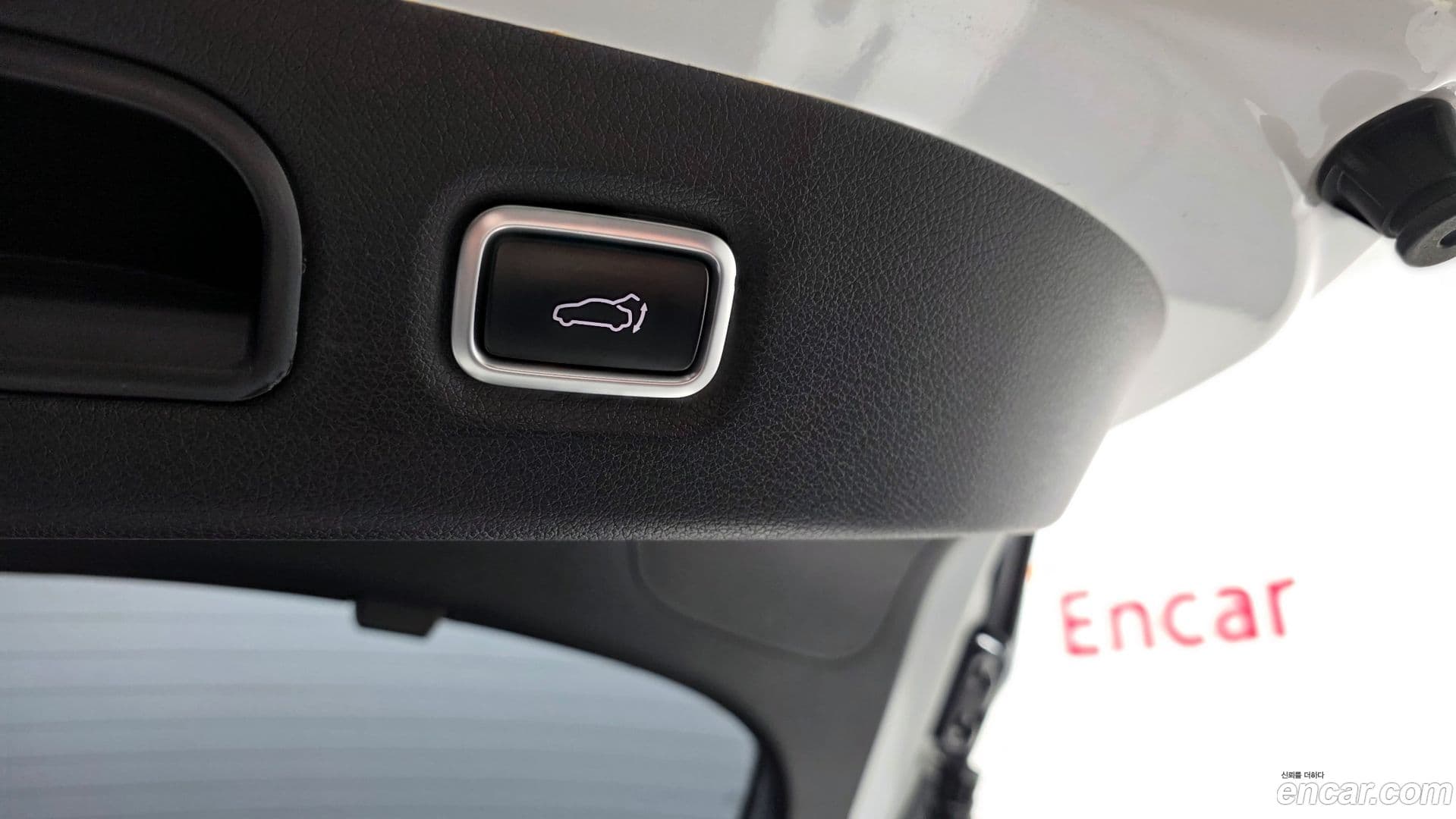 Main__Slider__Photo:Stinger Kia 2018.5-19