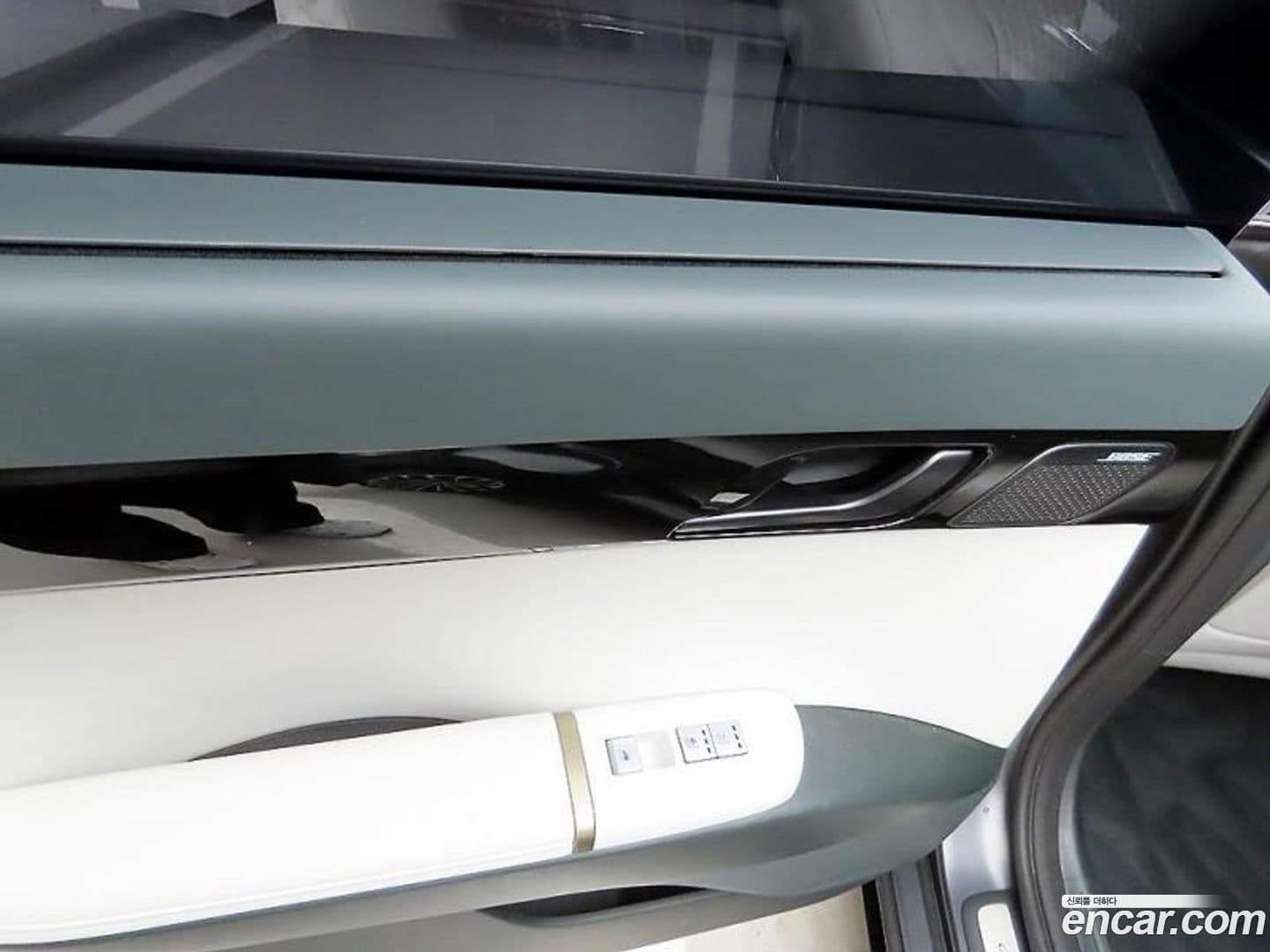 Main__Slider__Photo:Grandeur Hyundai 2024.0-12