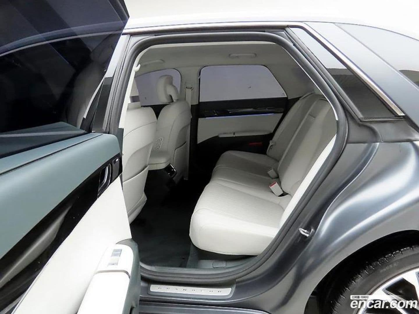 Main__Slider__Photo:Grandeur Hyundai 2024.0-14