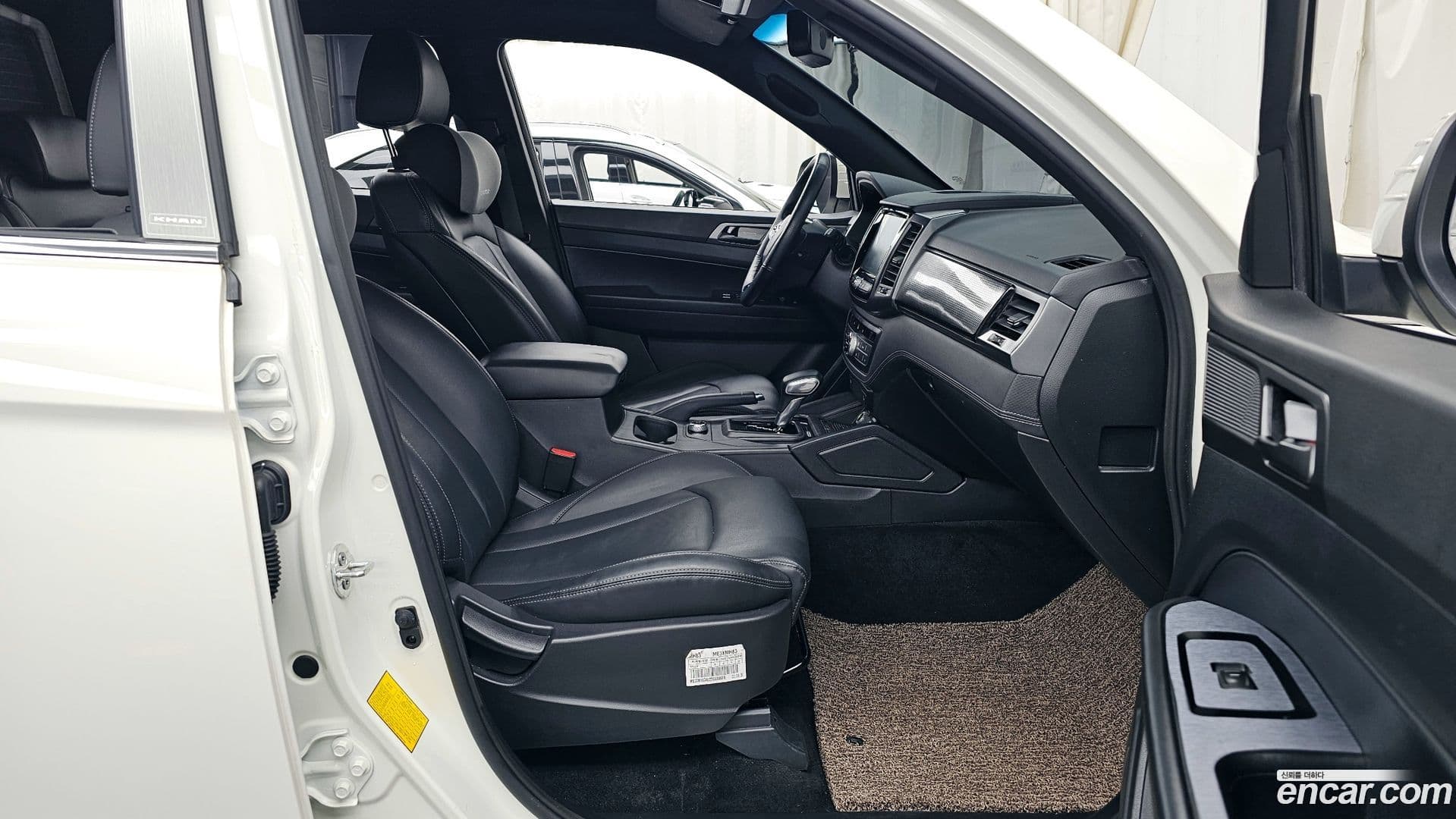 Main__Slider__Photo:Rexton KG_Mobility_Ssangyong 2022.9-10