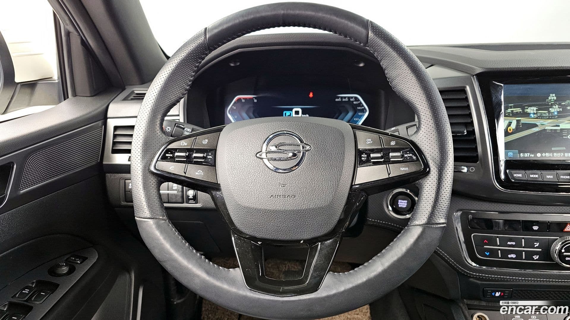 Main__Slider__Photo:Rexton KG_Mobility_Ssangyong 2022.9-12