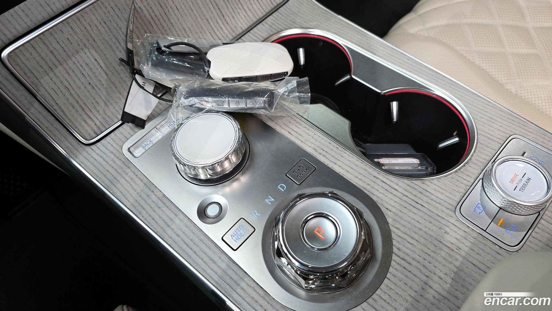 Main__Slider__Photo:GV80 Genesis 2024.0-8