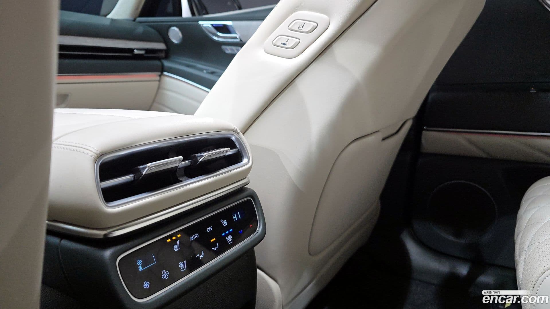 Main__Slider__Photo:GV80 Genesis 2024.0-17