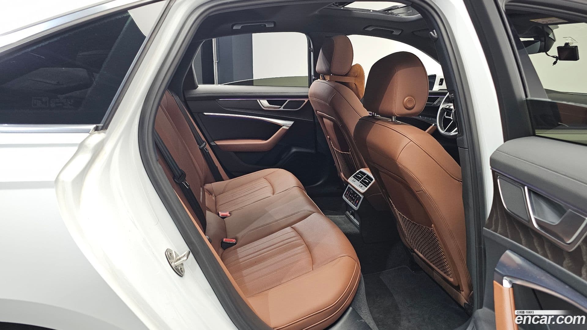 Main__Slider__Photo:A6 Audi 2021.3-11