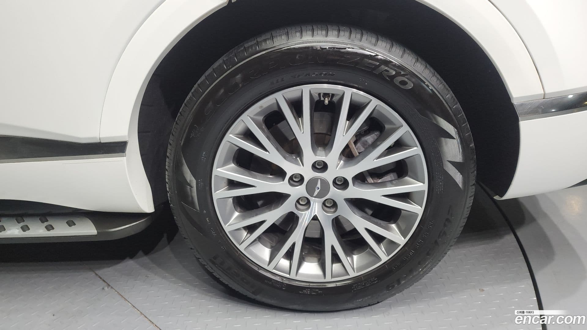 Main__Slider__Photo:GV80 Genesis 2023.2-4