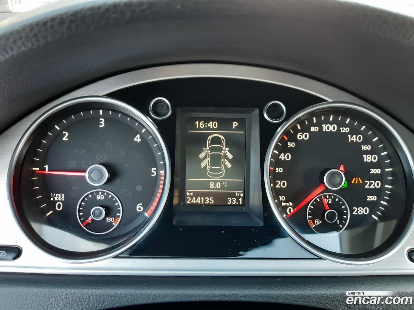 CC Volkswagen 2011.4-INNER-008