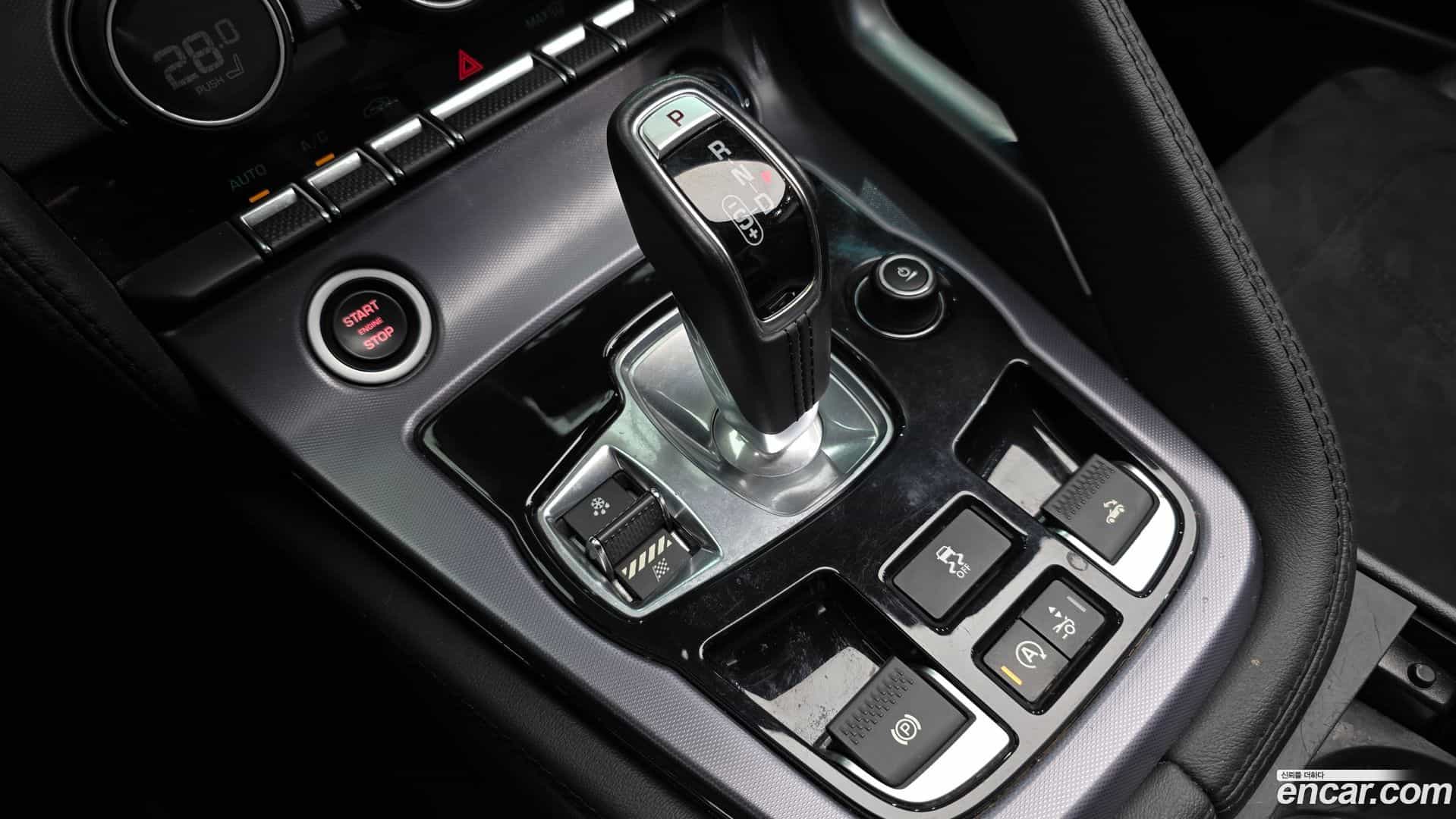 F-TYPE Jaguar 2021.3-INNER-009