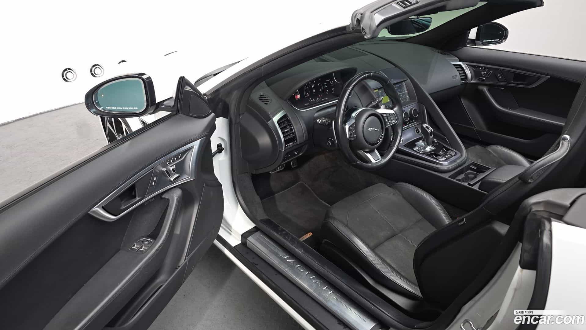 F-TYPE Jaguar 2021.3-OPTION-015