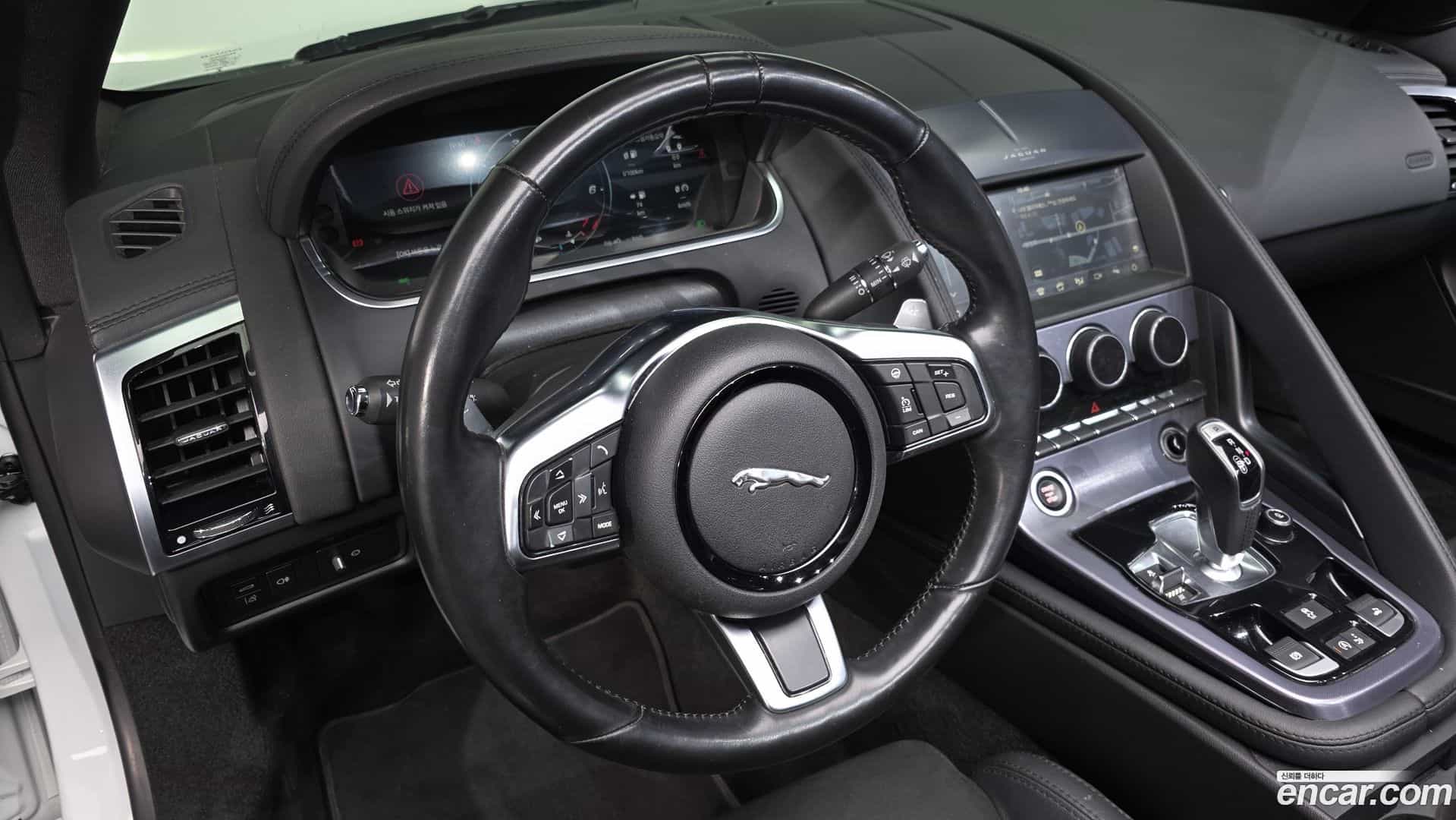 F-TYPE Jaguar 2021.3-OPTION-017