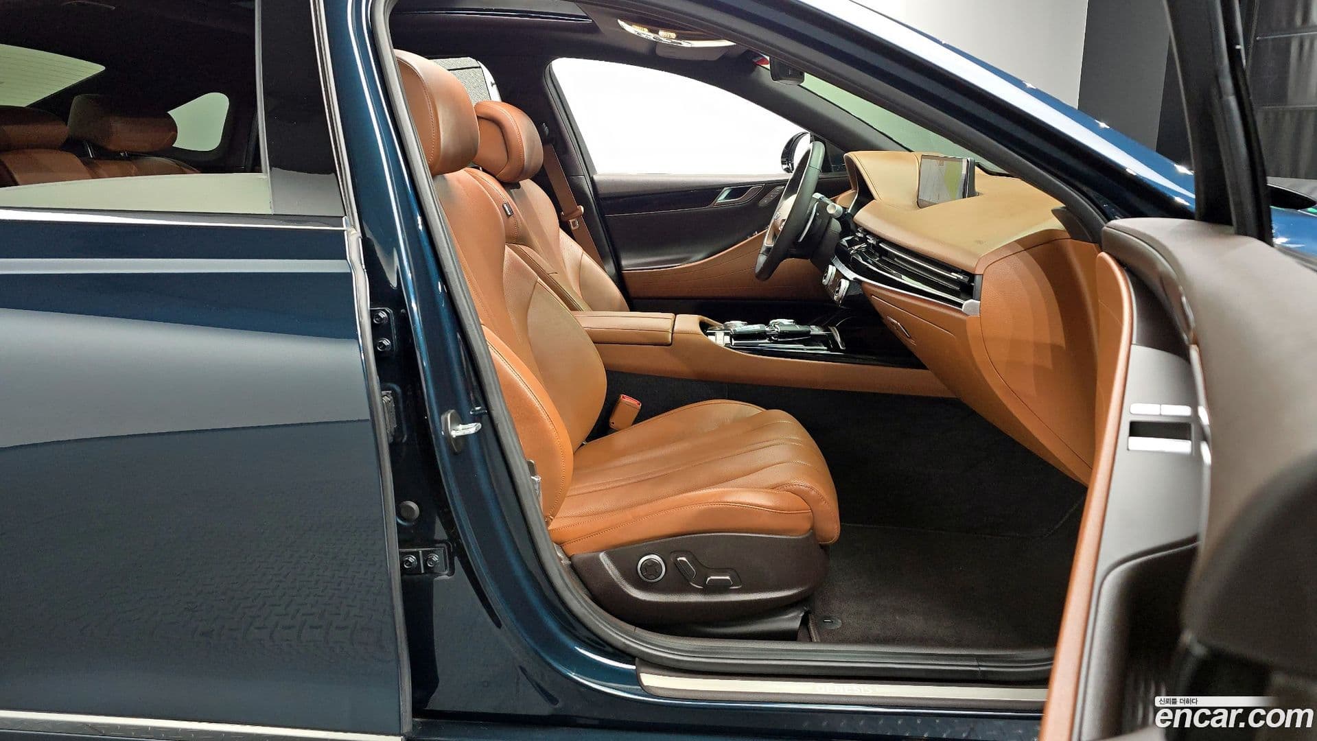 Main__Slider__Photo:G80 Genesis 2023.3-10