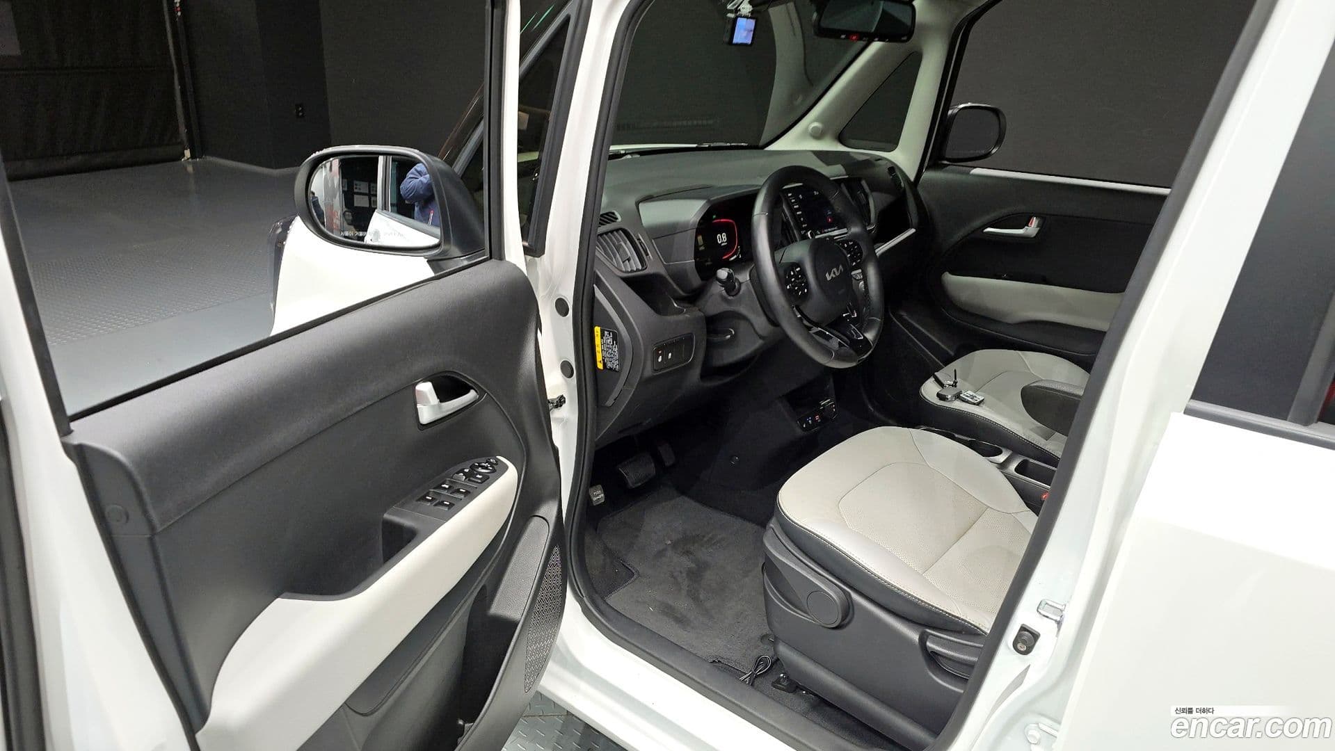 Main__Slider__Photo:RAY Kia 2024.5-9