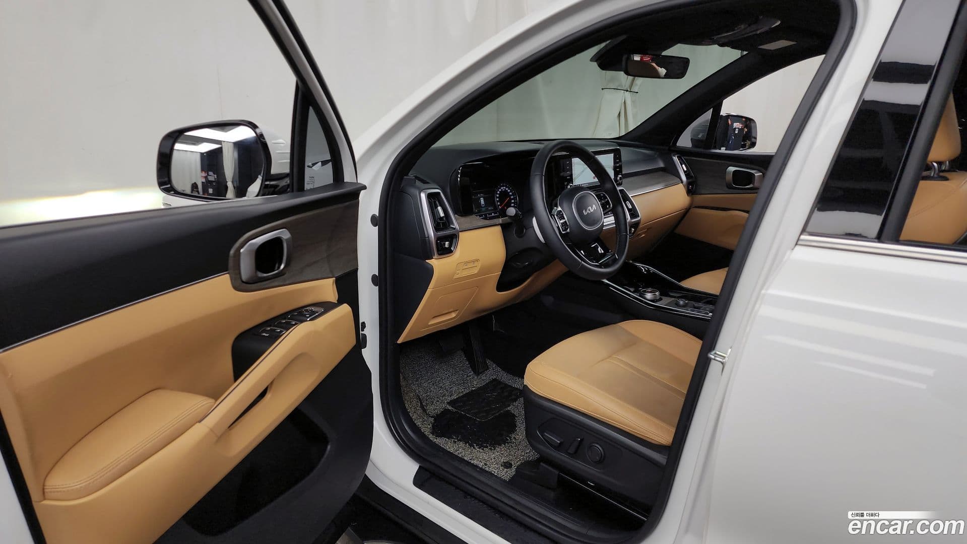 Main__Slider__Photo:Sorento Kia 2022.7-9