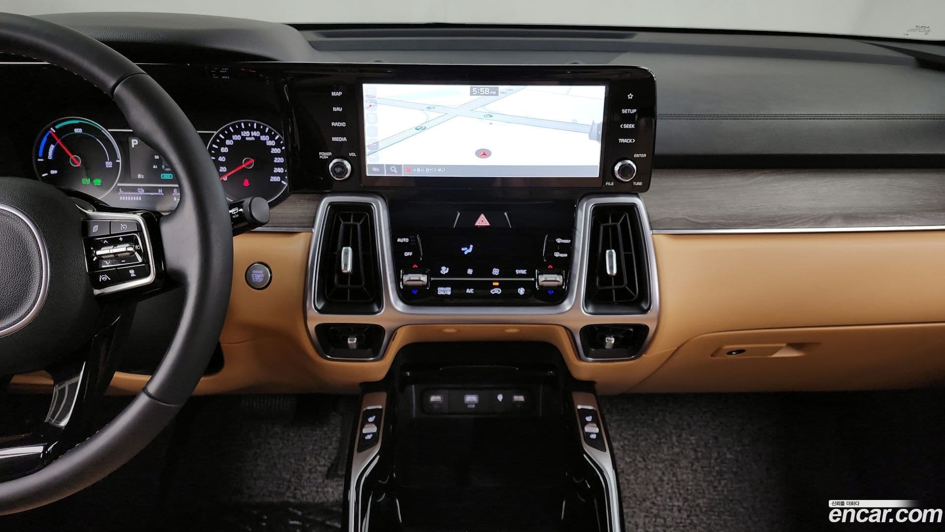 Main__Slider__Photo:Sorento Kia 2022.7-13
