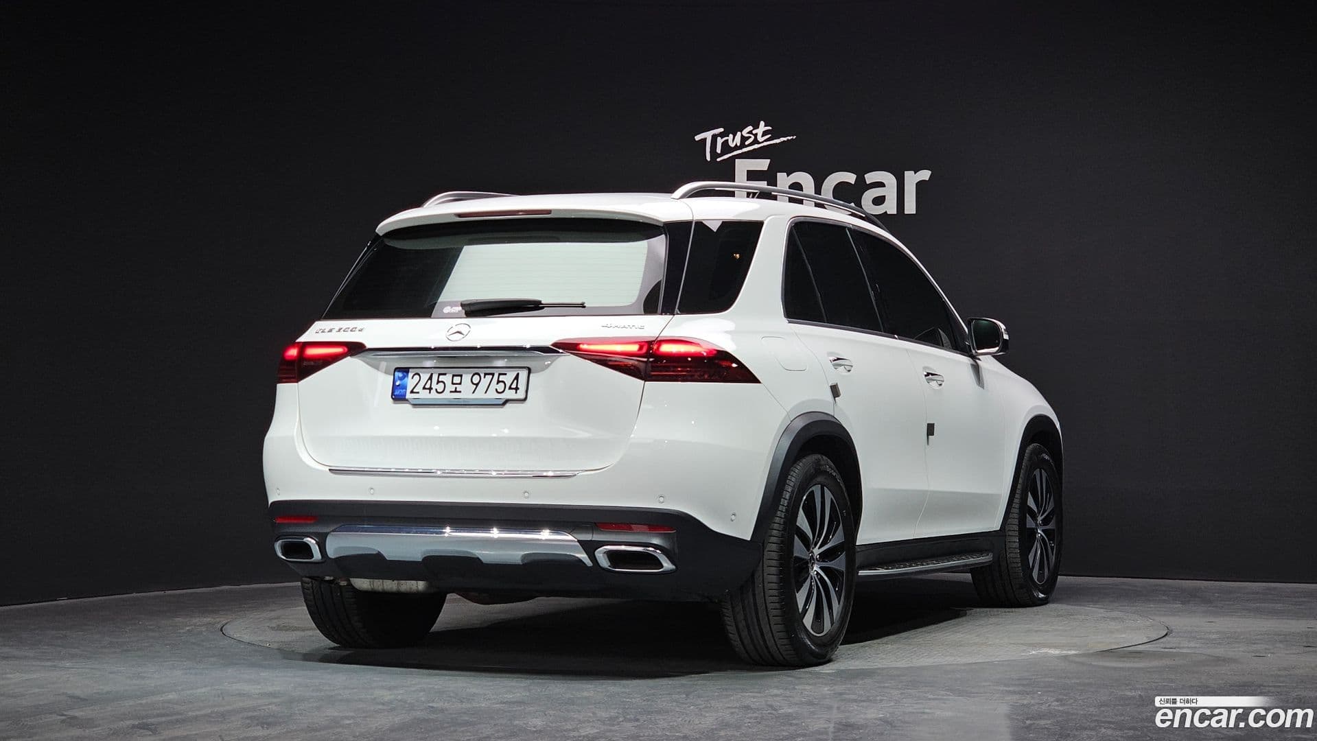 Main__Slider__Photo:GLE-Class Mercedes-Benz 2023.7-1