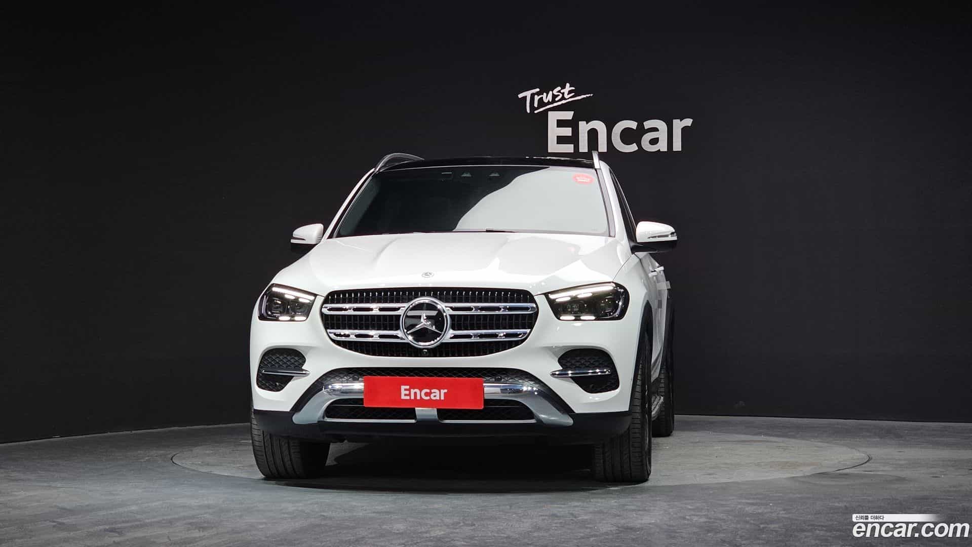 GLE-Class Mercedes-Benz 2023.7-OUTER-003