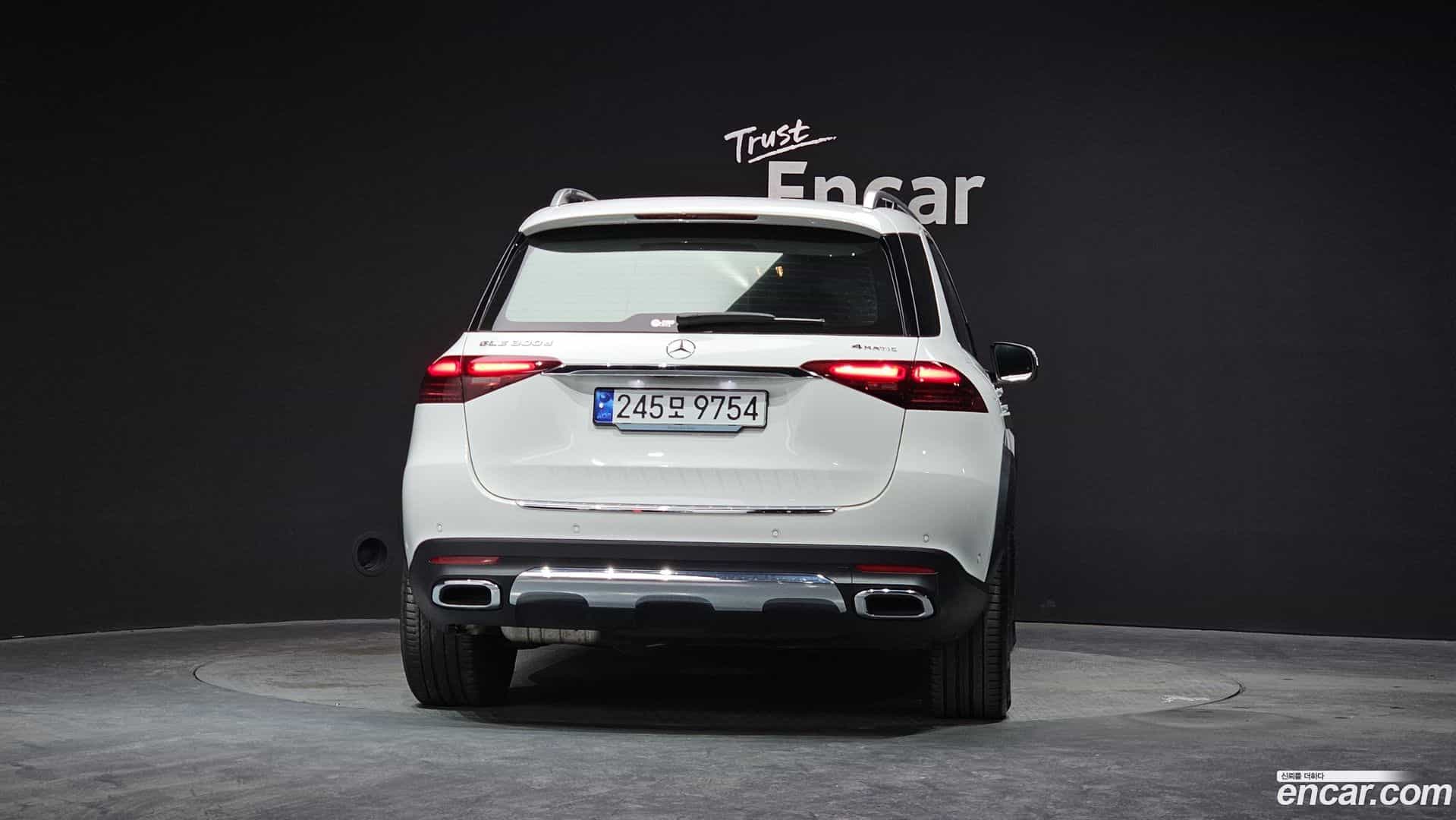 GLE-Class Mercedes-Benz 2023.7-OUTER-004