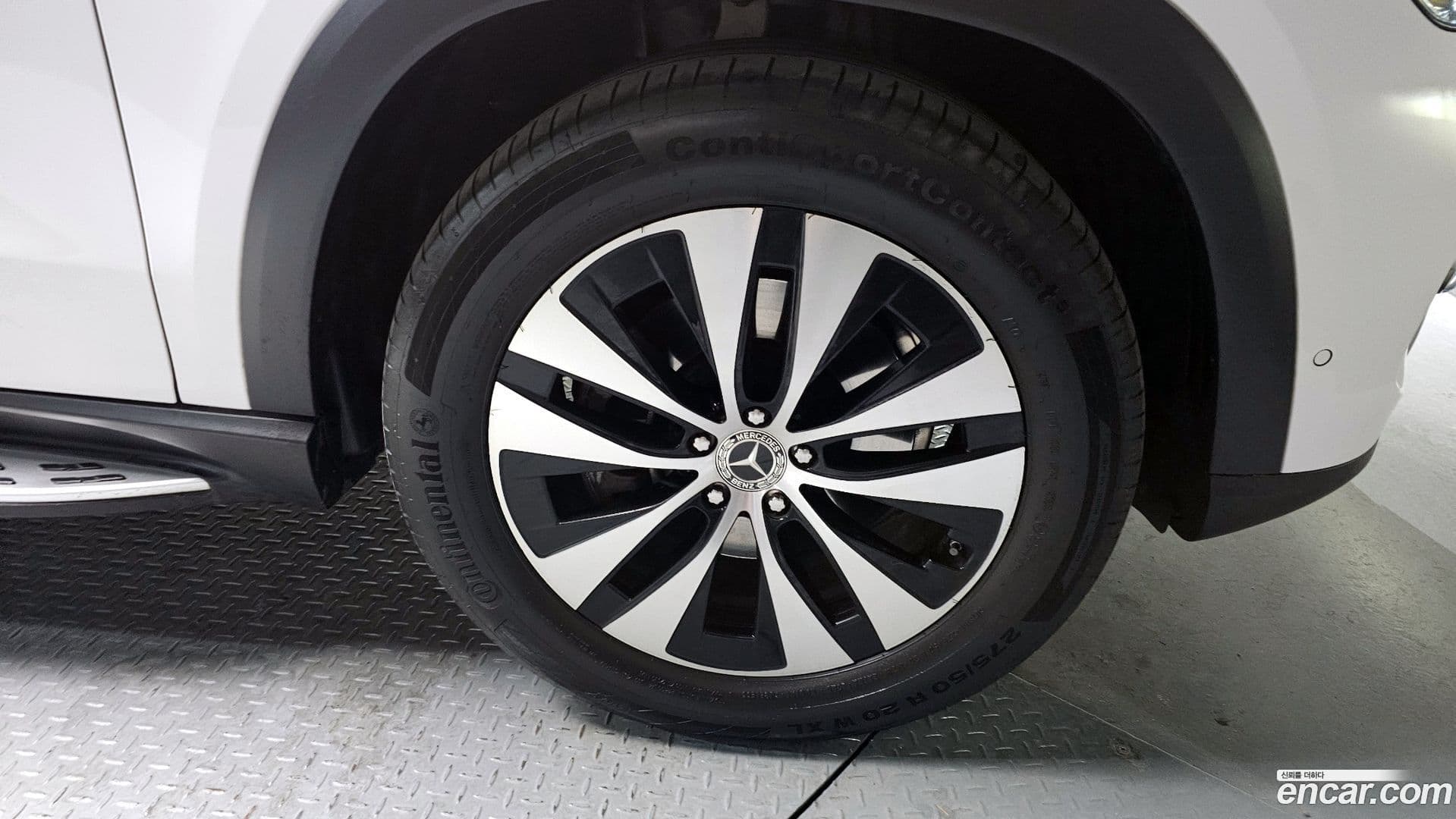 Main__Slider__Photo:GLE-Class Mercedes-Benz 2023.7-4