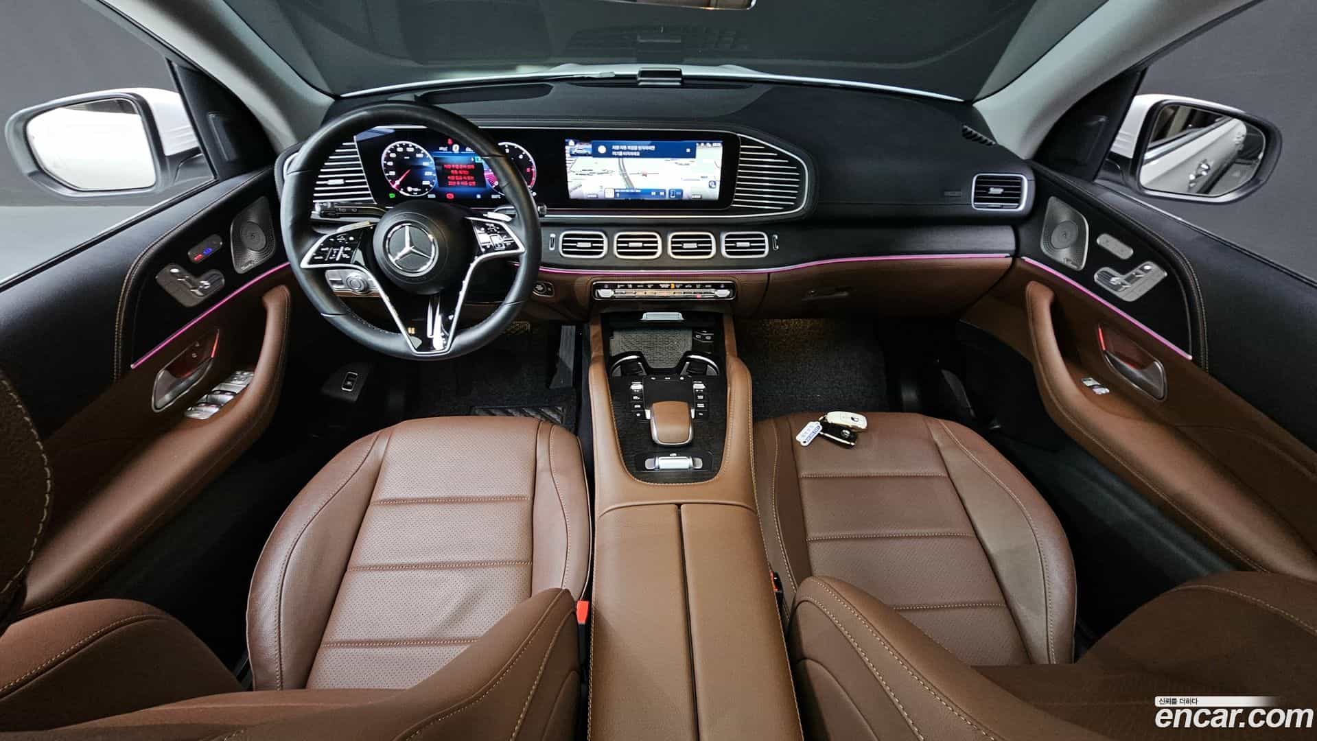 GLE-Class Mercedes-Benz 2023.7-INNER-007