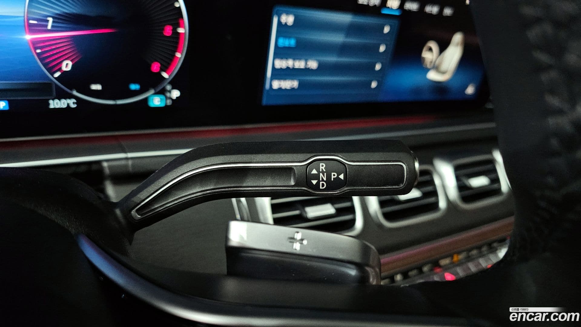 Main__Slider__Photo:GLE-Class Mercedes-Benz 2023.7-8