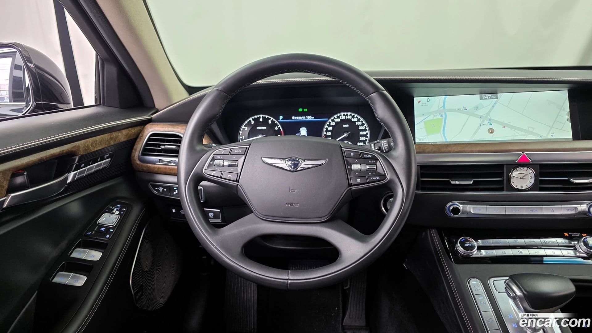 Main__Slider__Photo:G90 Genesis 2019.4-12