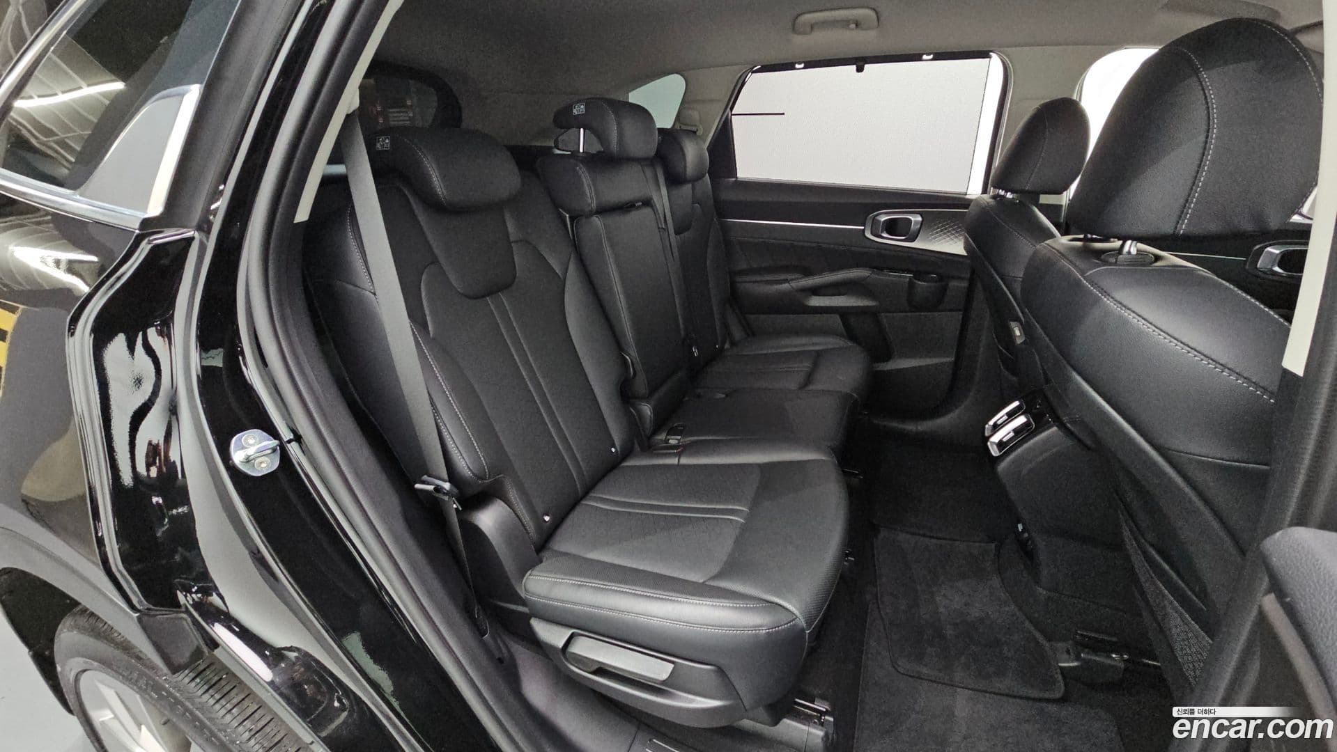 Main__Slider__Photo:Sorento Kia 2020.7-12