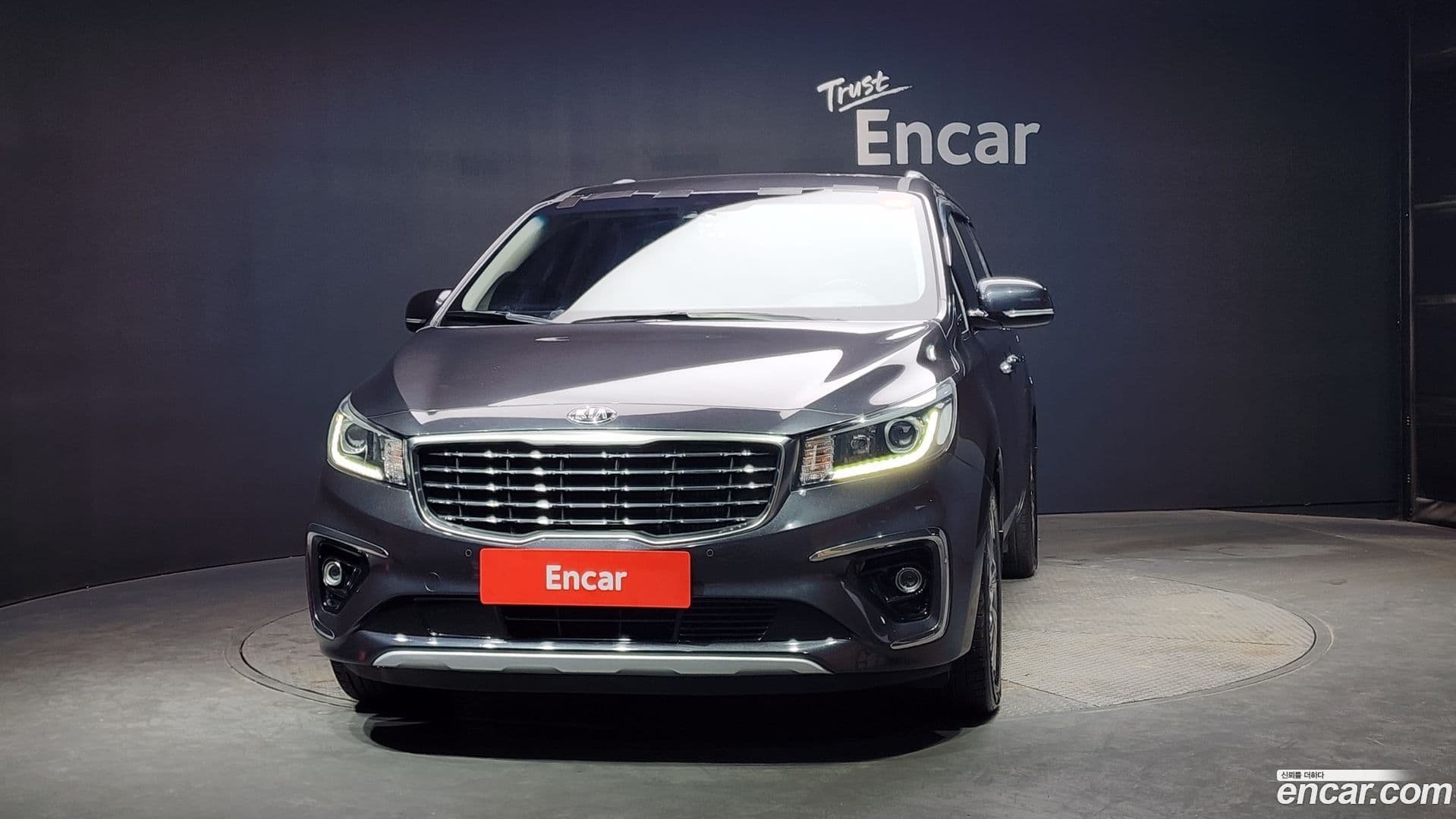 Main__Slider__Photo:Canival Kia 2018.4-2