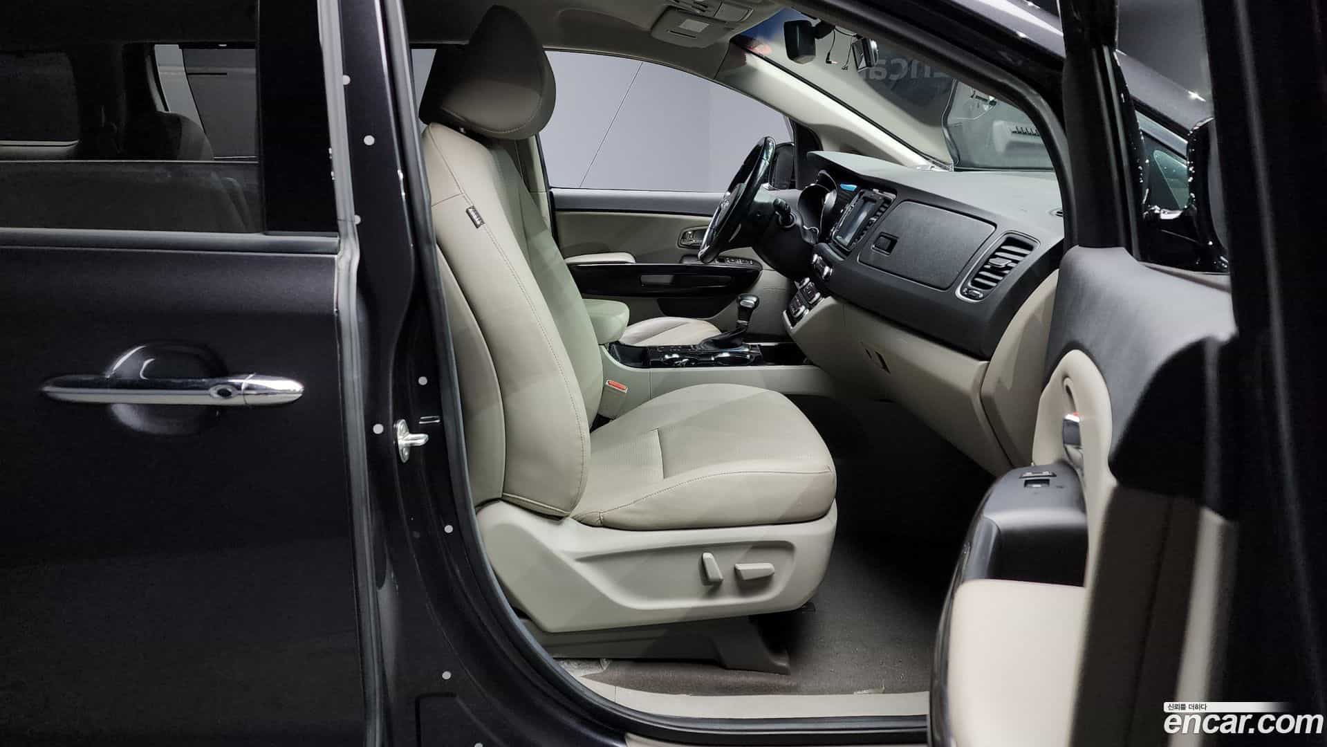 Canival Kia 2018.4-OPTION-015