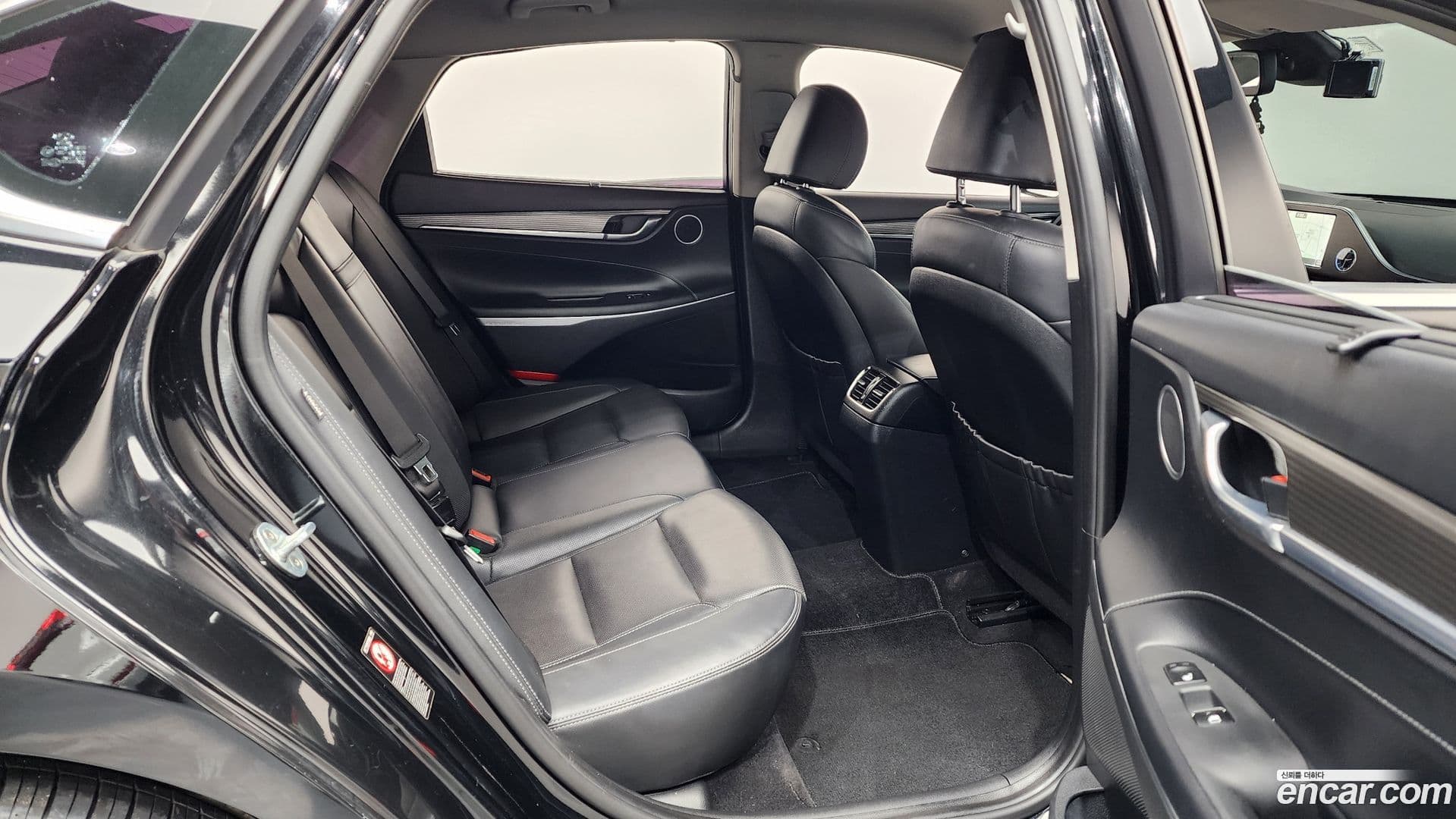 Main__Slider__Photo:Grandeur Hyundai 2017.5-11