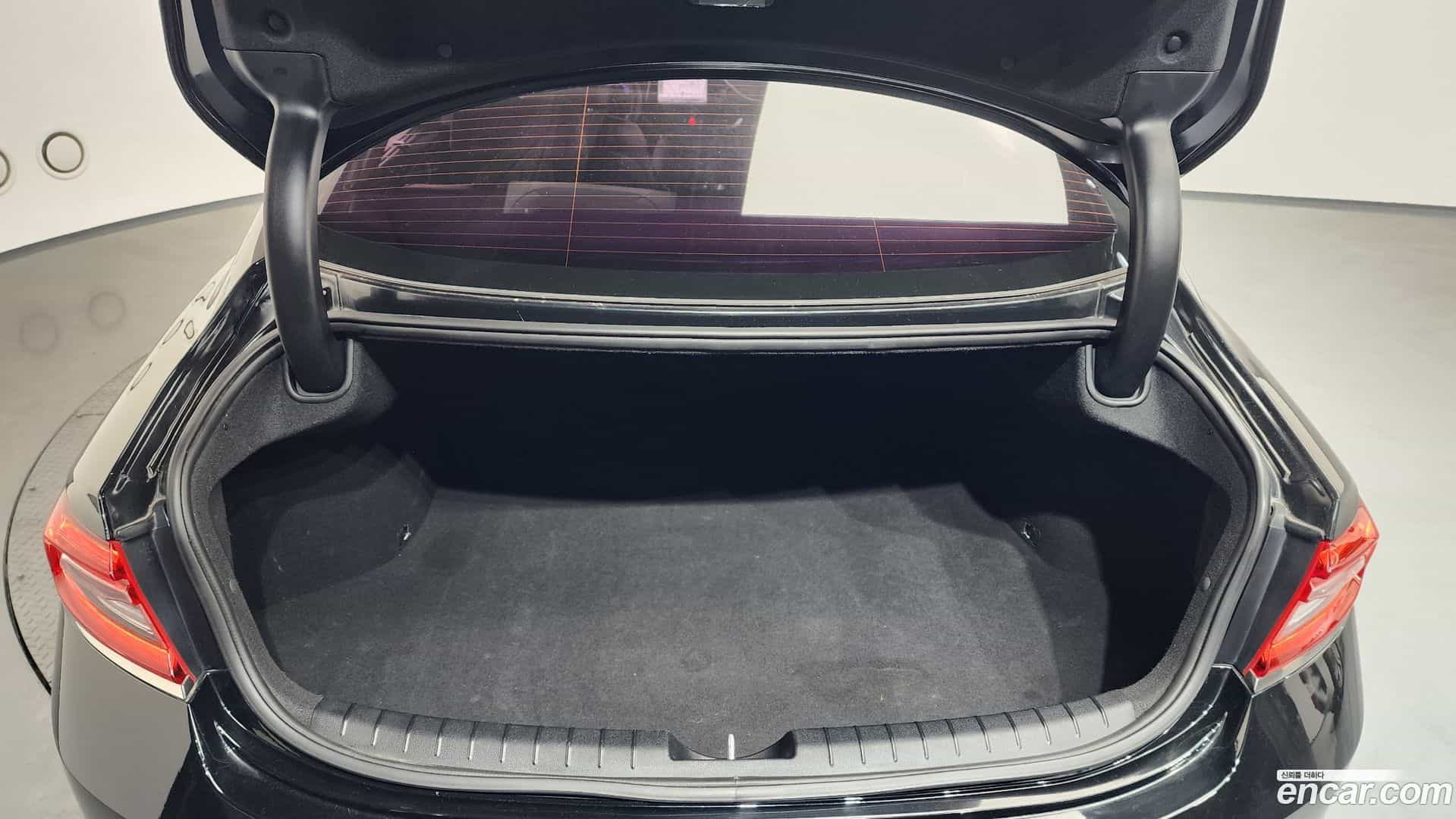 Grandeur Hyundai 2017.5-OPTION-024