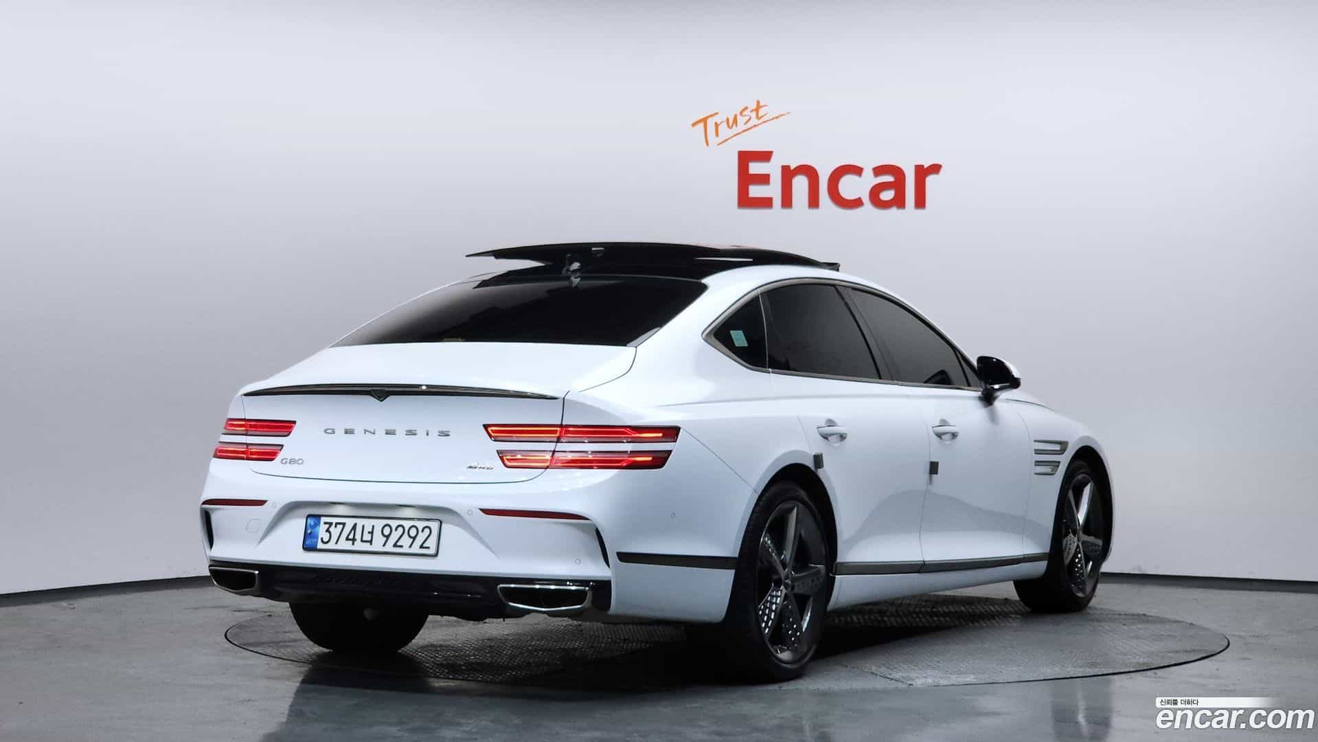 G80 Genesis 2022.11-OUTER-002