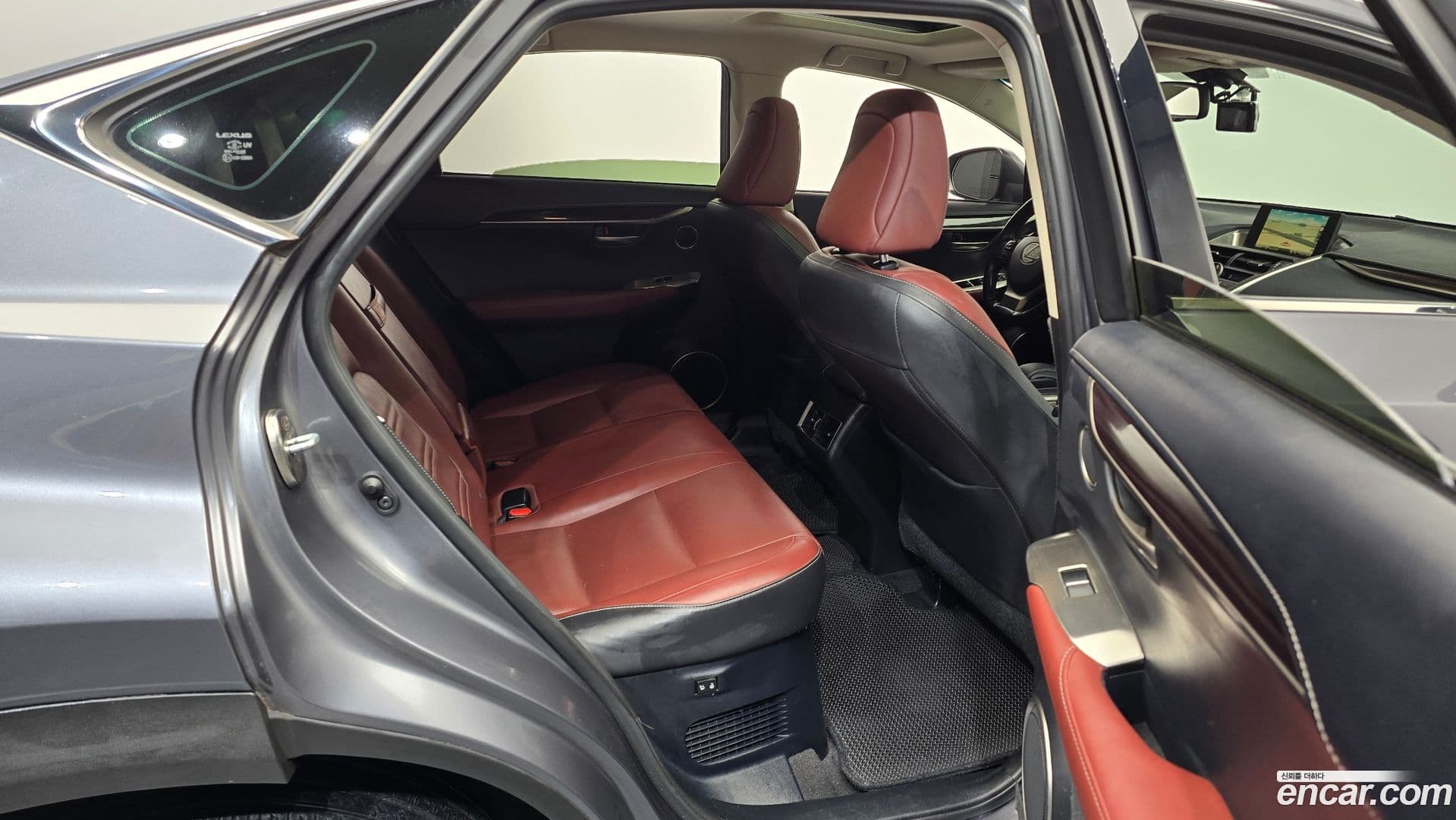 Main__Slider__Photo:NX Lexus 2017.6-11