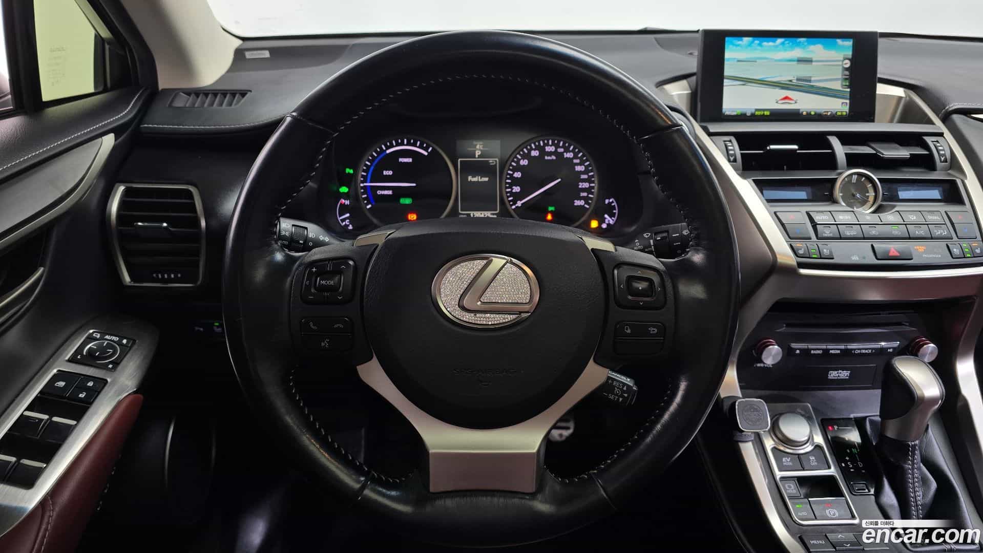 NX Lexus 2017.6-OPTION-017