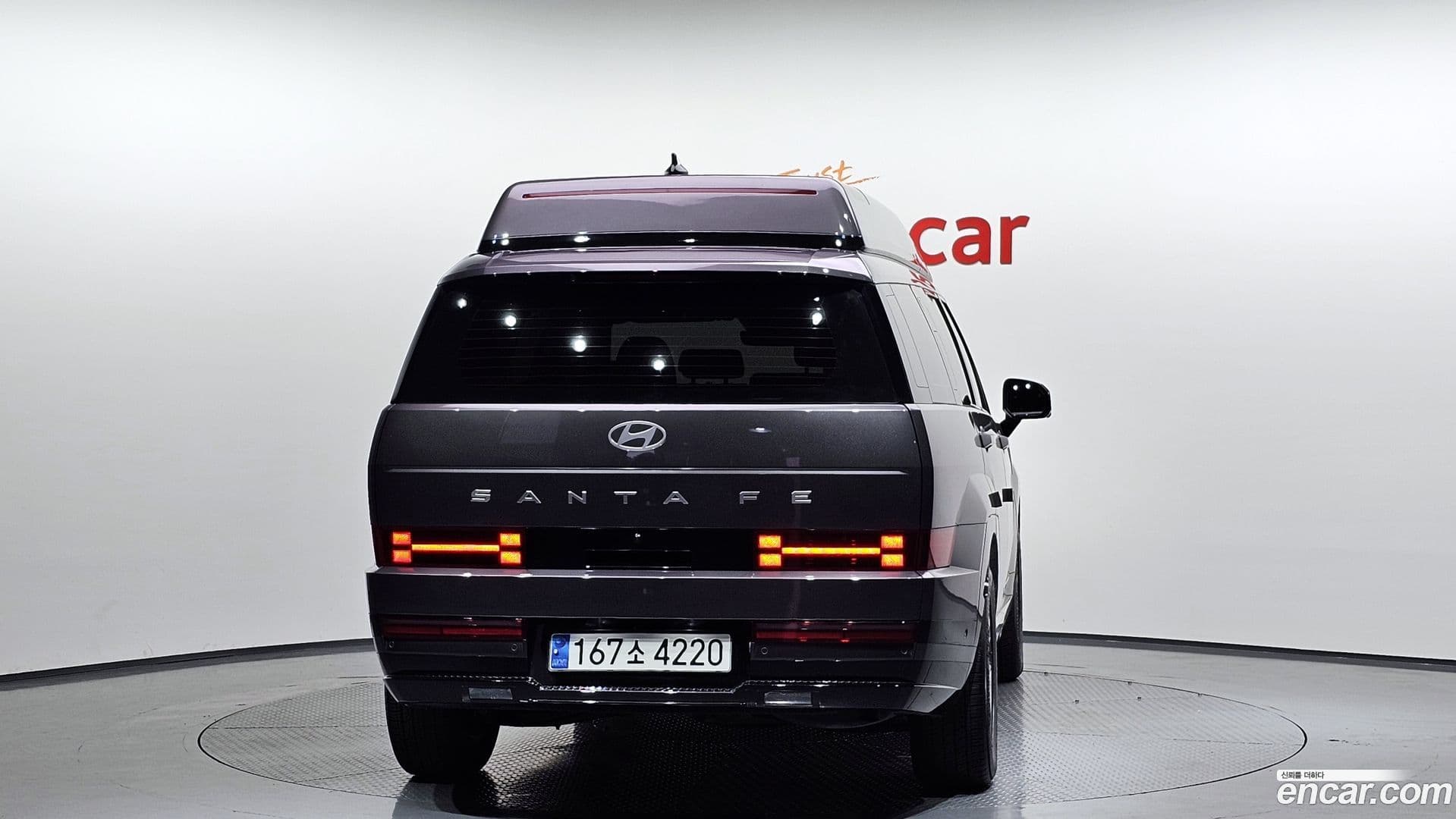 Main__Slider__Photo:Santafe Hyundai 2024.2-3