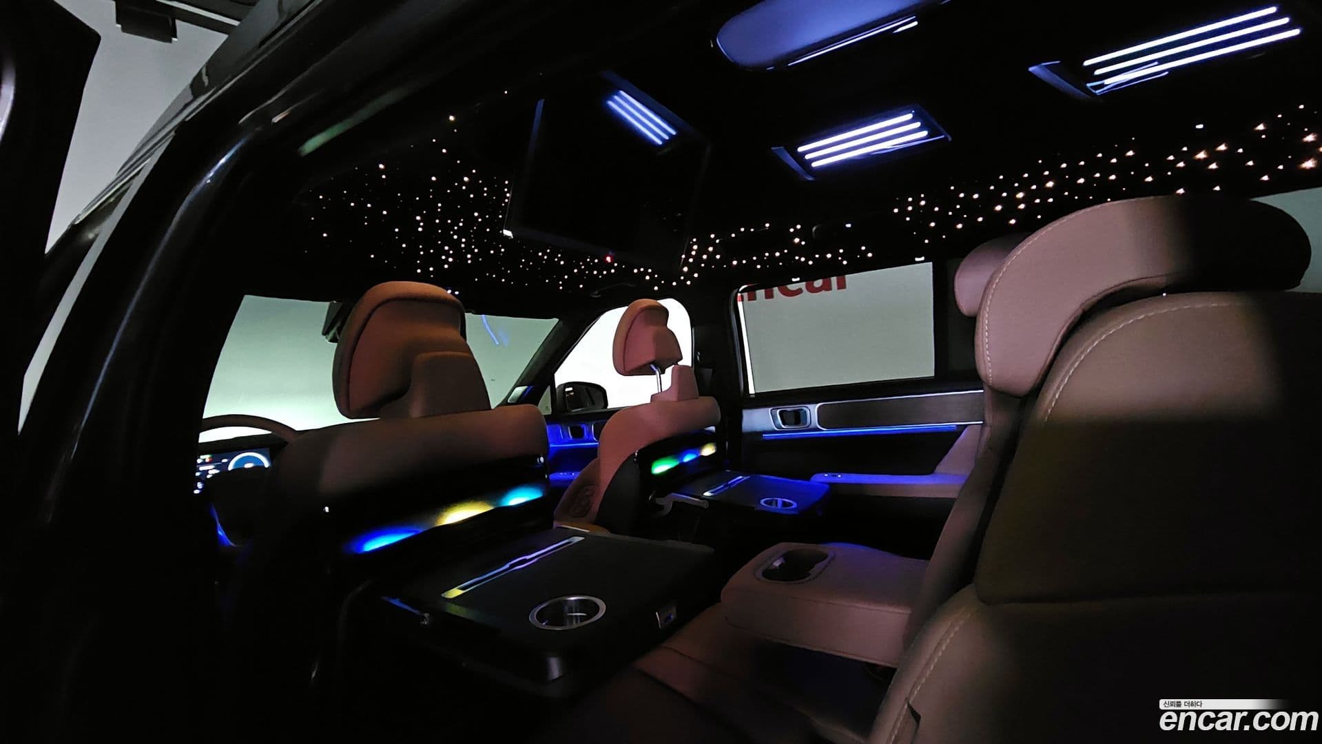 Main__Slider__Photo:Santafe Hyundai 2024.2-12