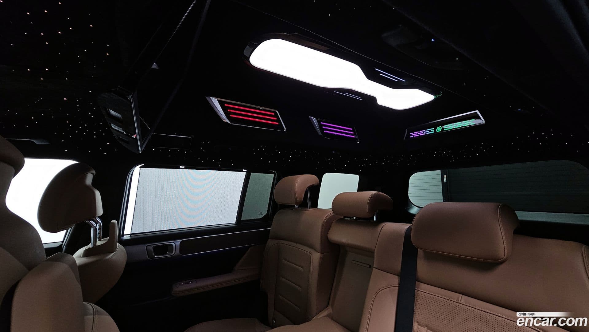 Main__Slider__Photo:Santafe Hyundai 2024.2-13