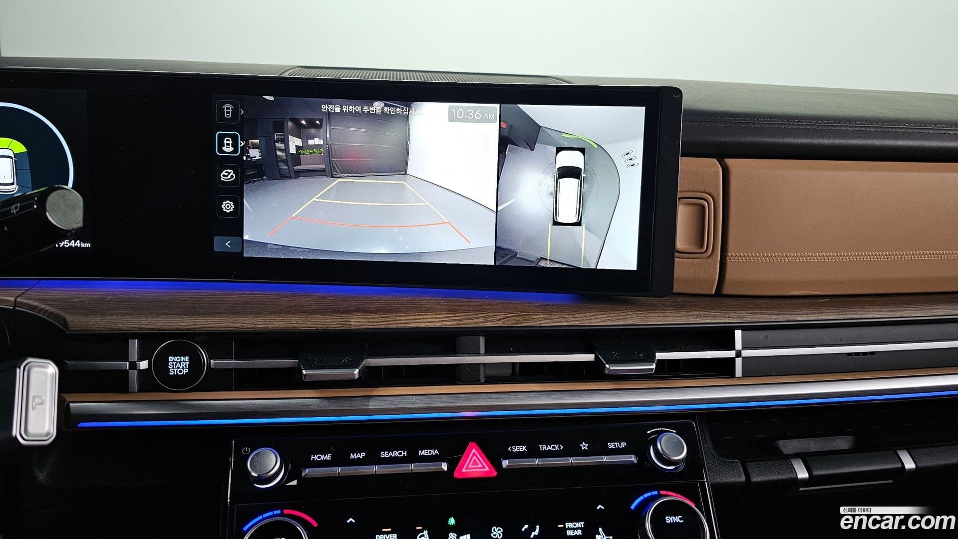 Main__Slider__Photo:Santafe Hyundai 2024.2-17