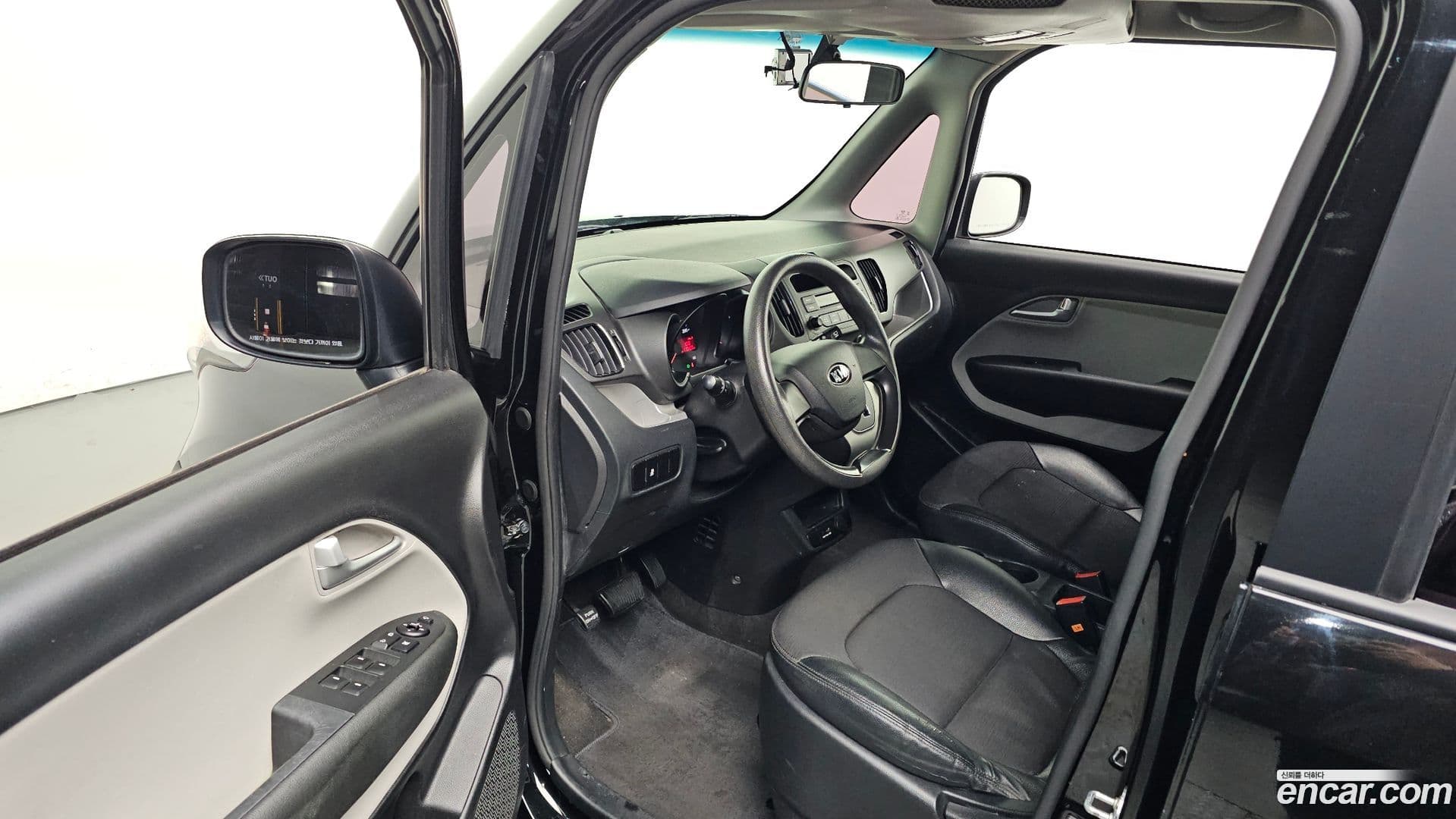 Main__Slider__Photo:RAY Kia 2017.9-9