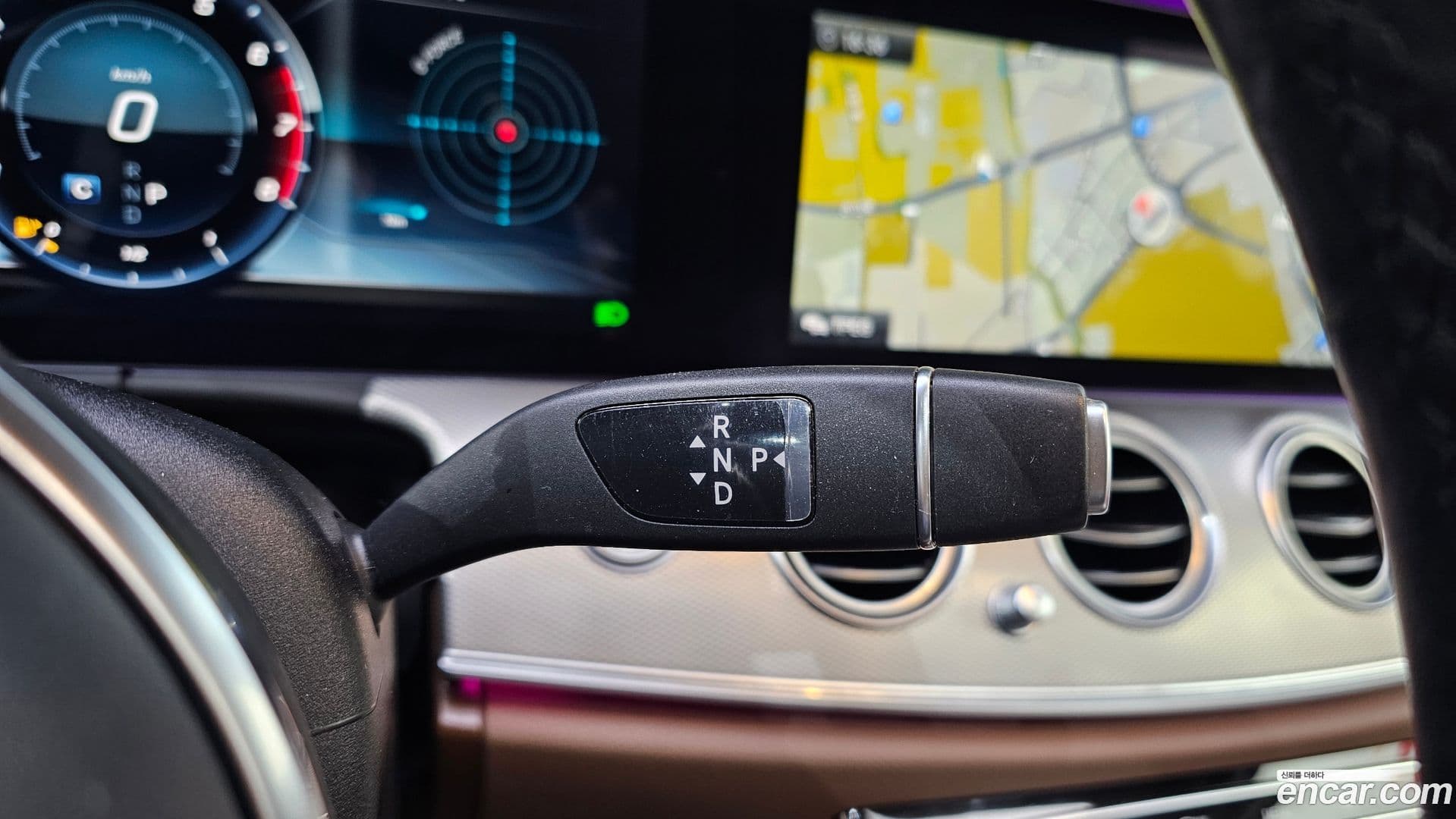 Main__Slider__Photo:E-Class Mercedes-Benz 2018.10-8