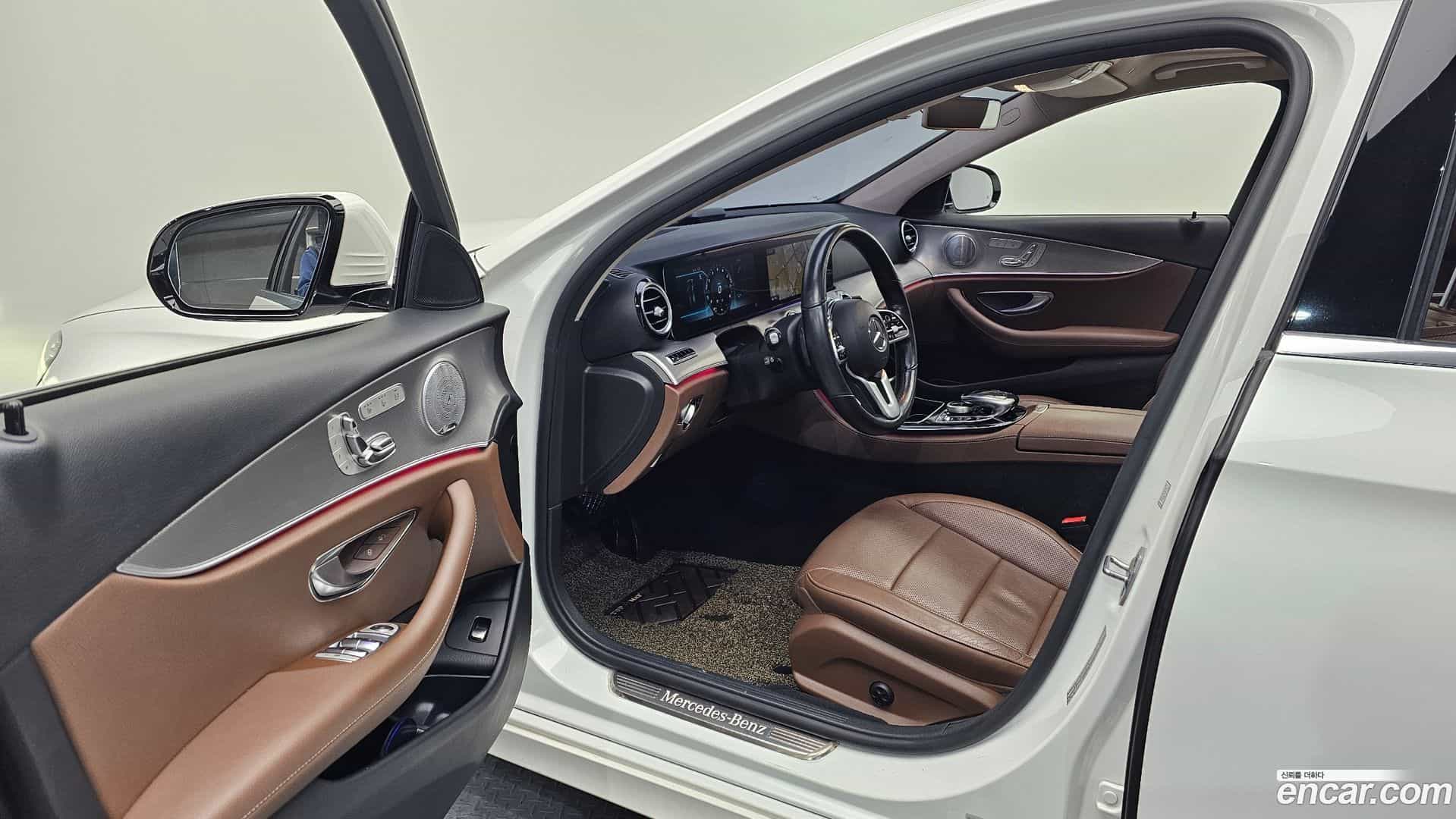 E-Class Mercedes-Benz 2018.10-INNER-010