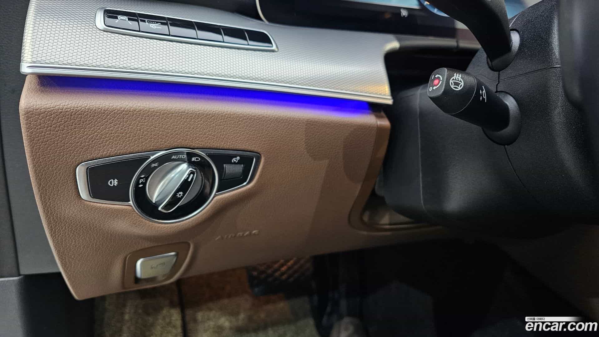 E-Class Mercedes-Benz 2018.10-OPTION-021