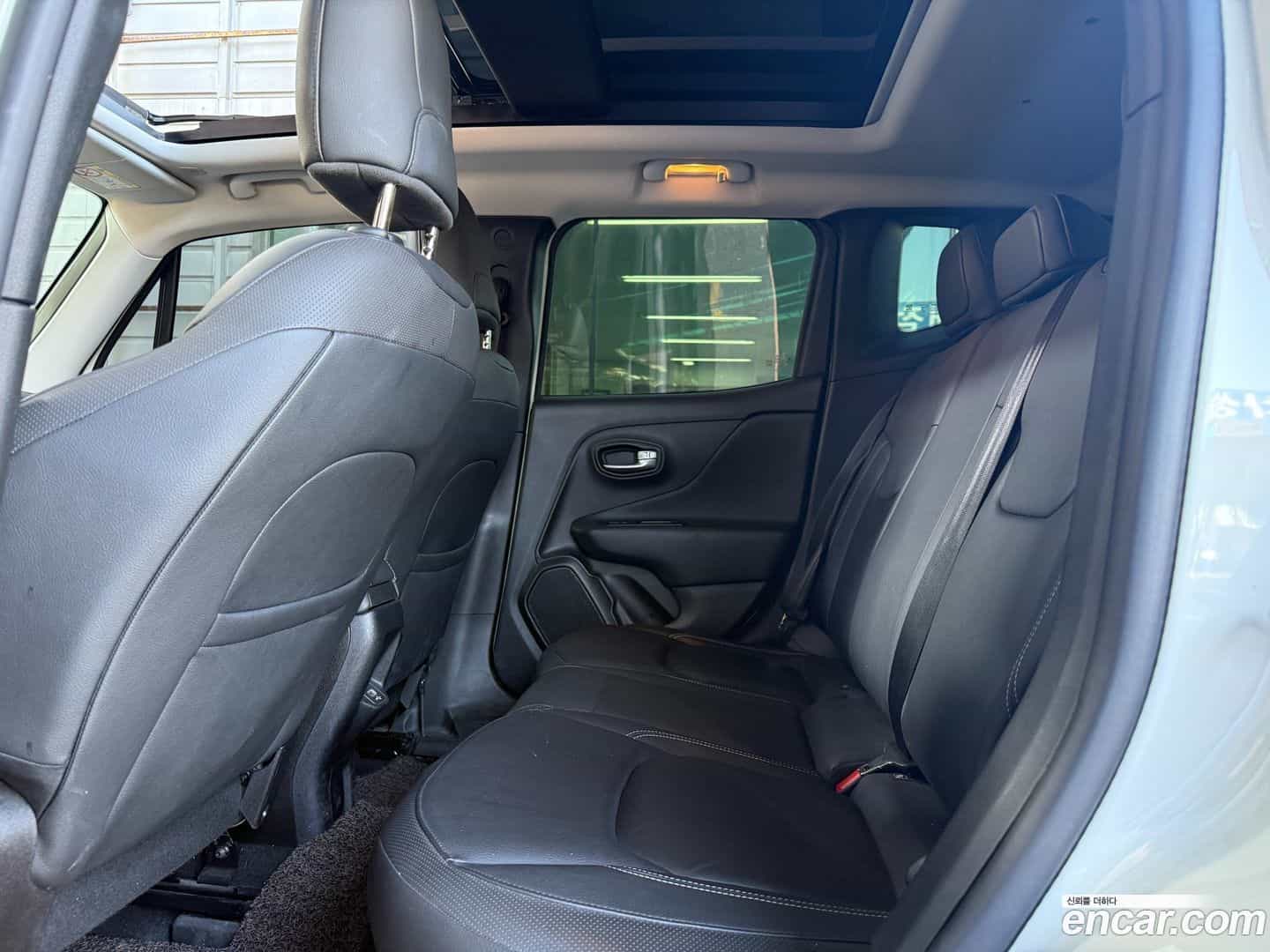 Renegade Jeep 2020.0-INNER-009