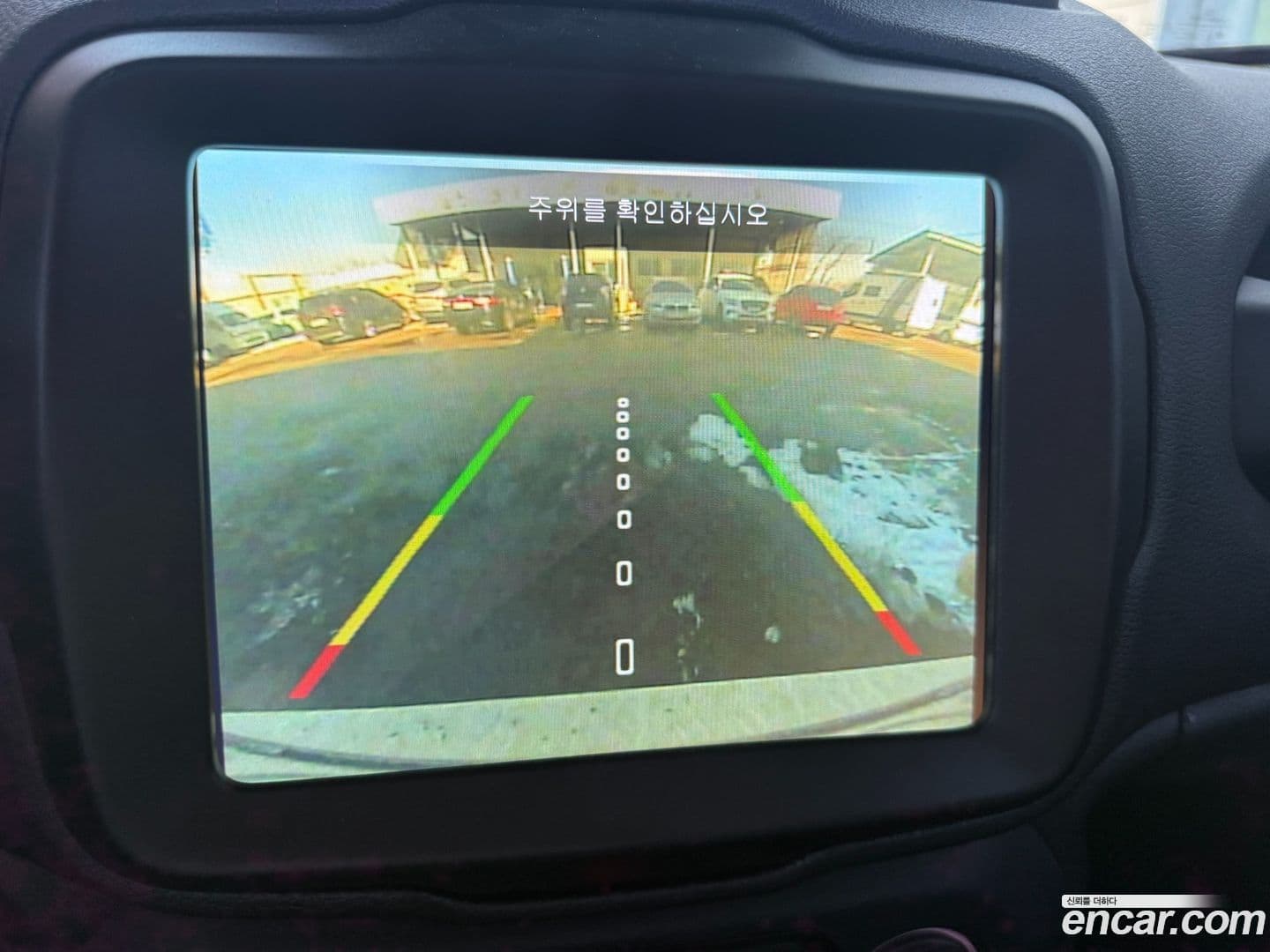 Main__Slider__Photo:Renegade Jeep 2020.0-9