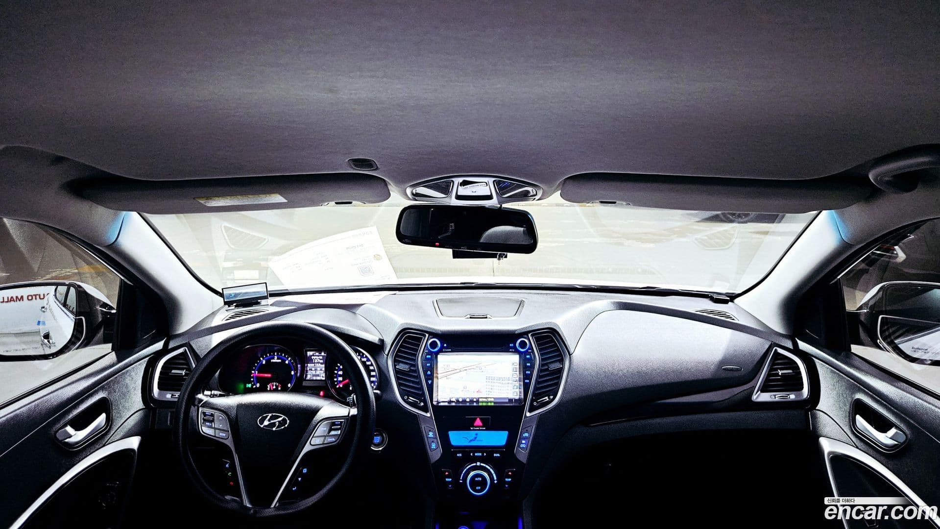 Main__Slider__Photo:Santafe Hyundai 2014.0-15
