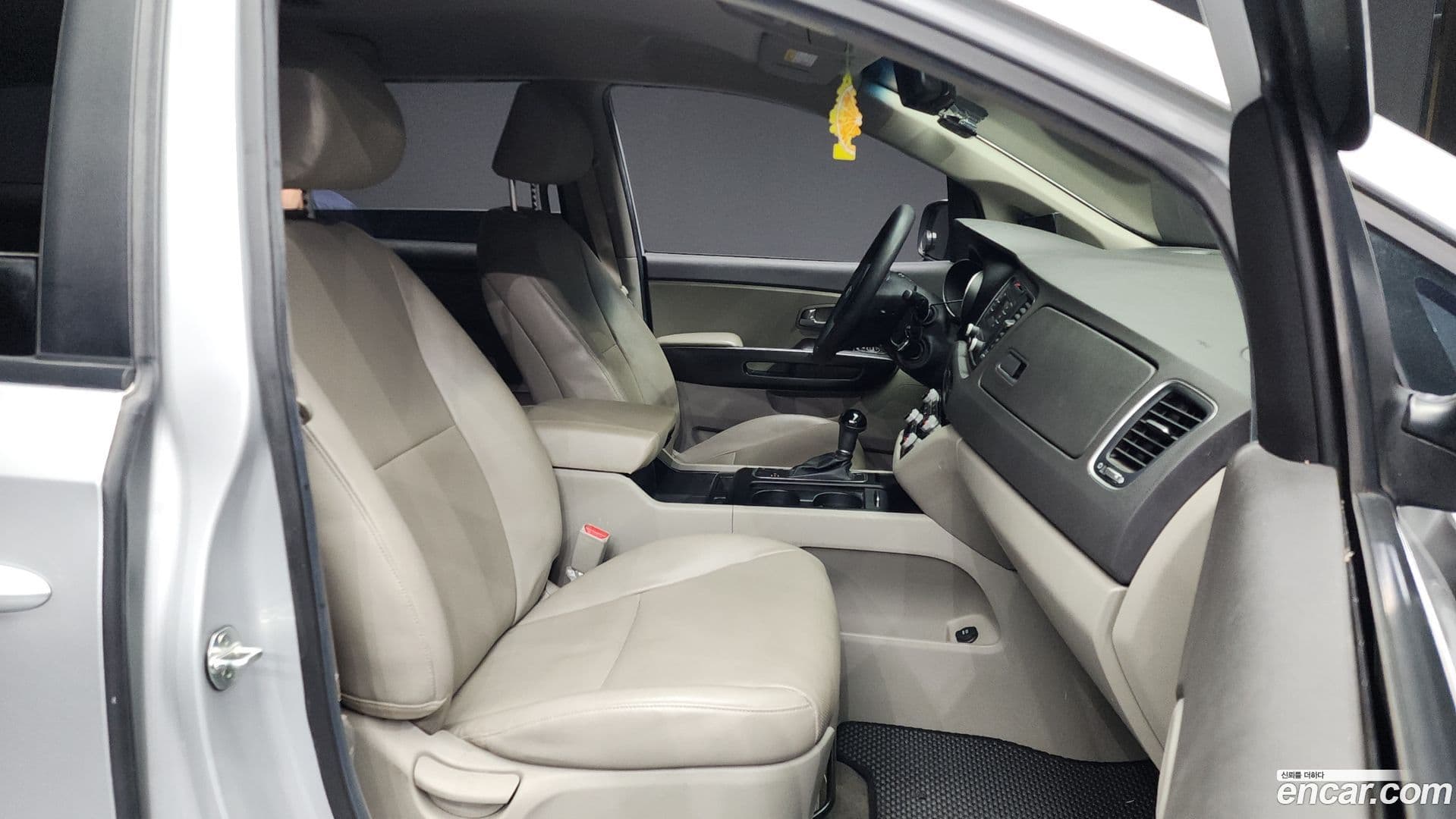 Main__Slider__Photo:Canival Kia 2014.7-10