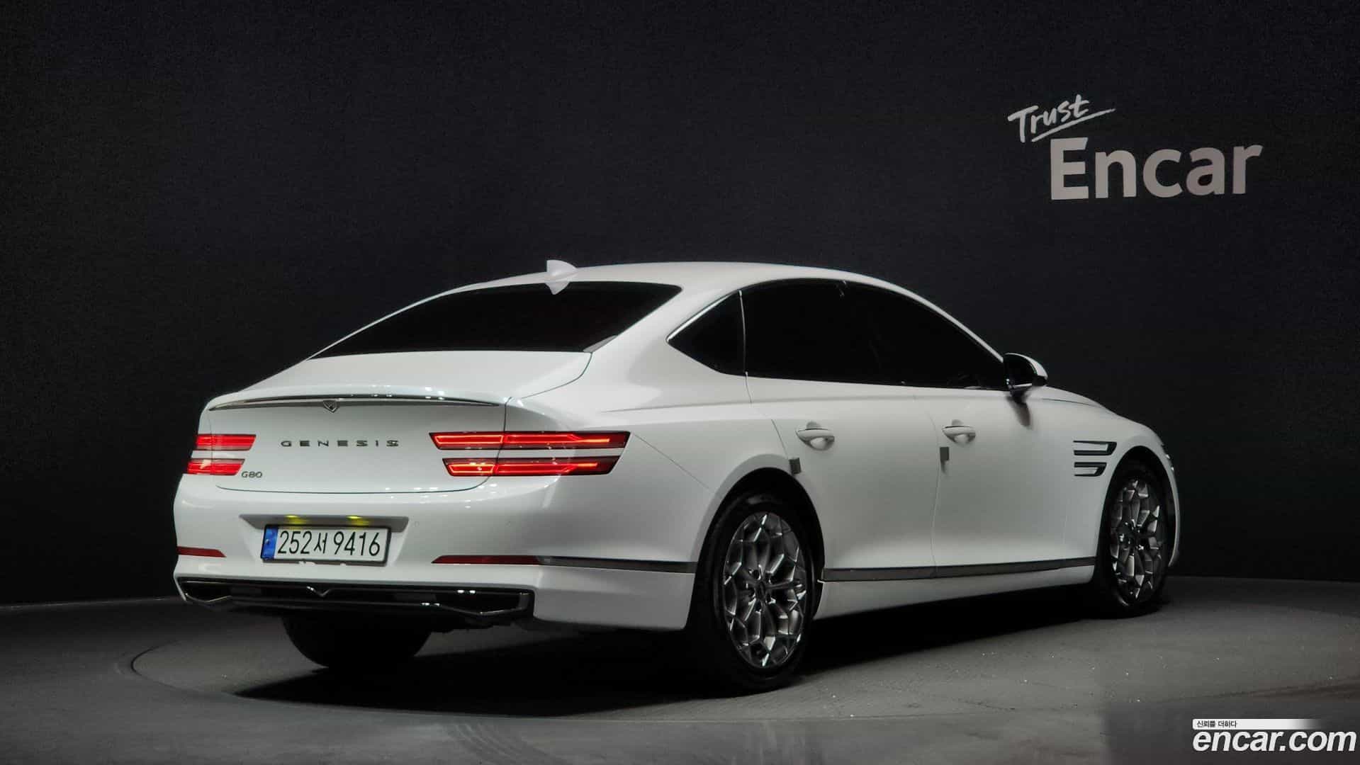 G80 Genesis 2021.11-OUTER-002