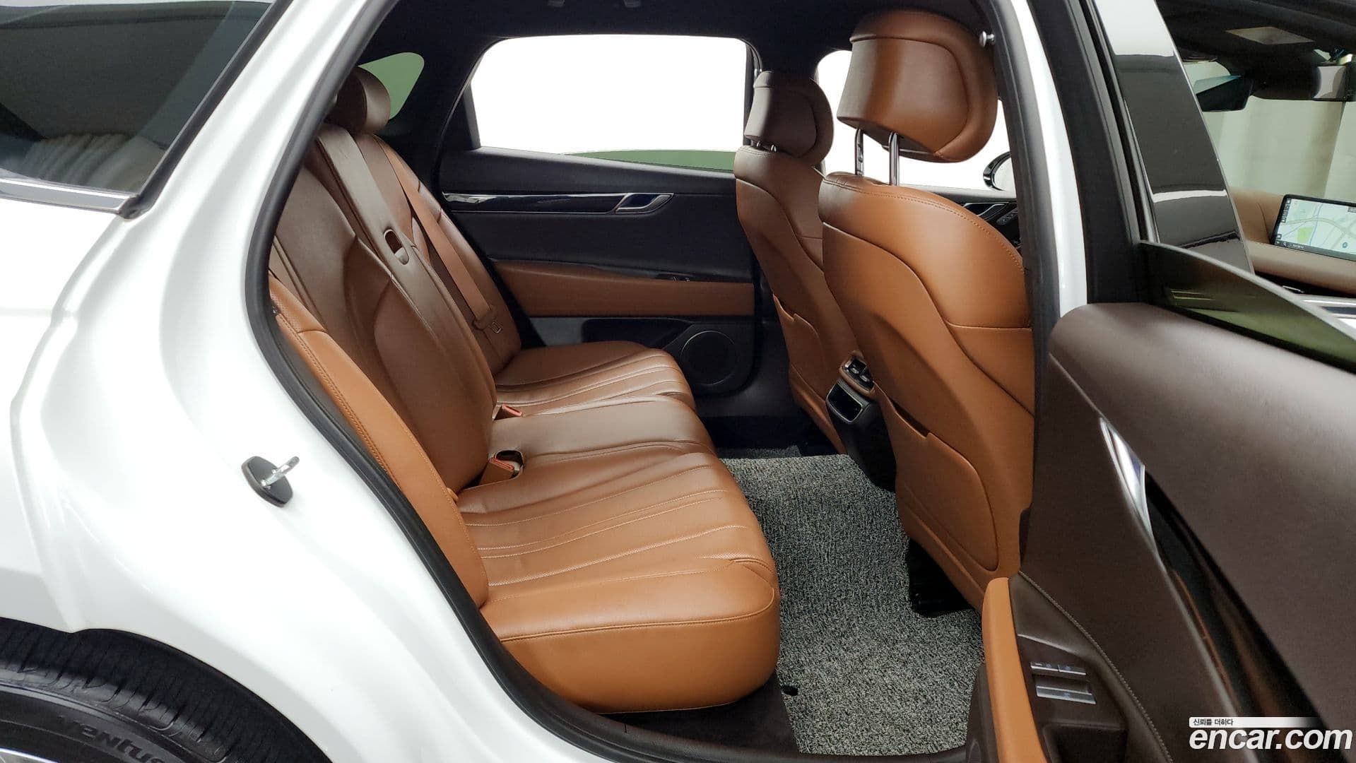 Main__Slider__Photo:G80 Genesis 2021.11-11