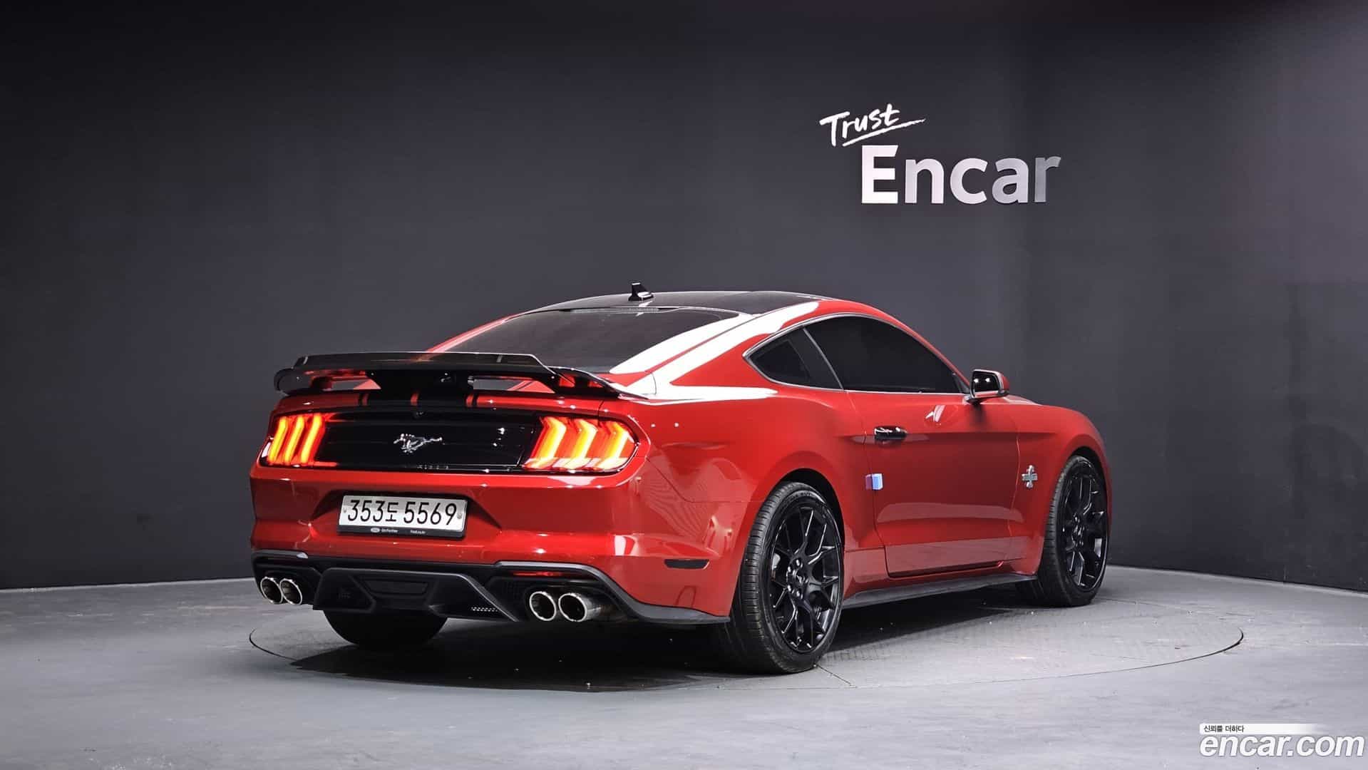 Mustang Ford 2020.6-OUTER-002