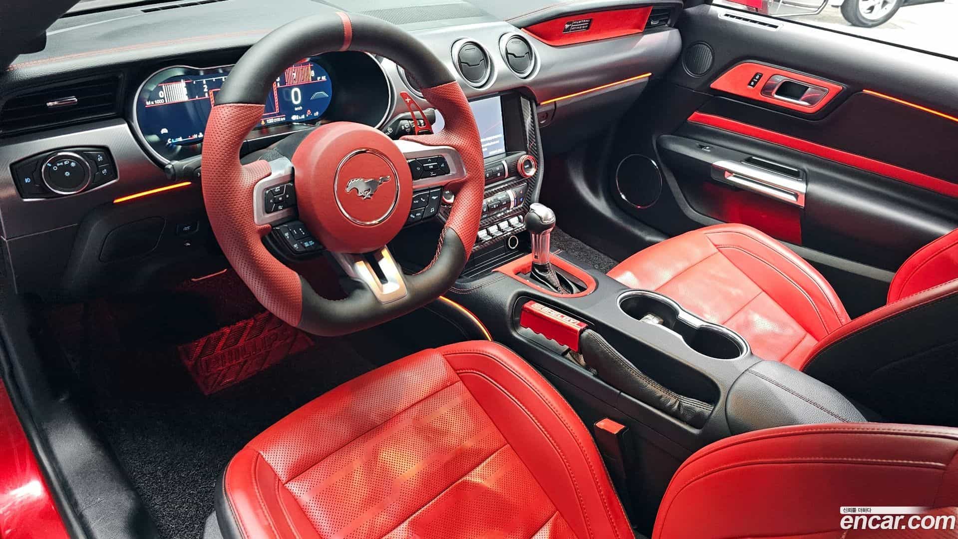 Mustang Ford 2020.6-INNER-007